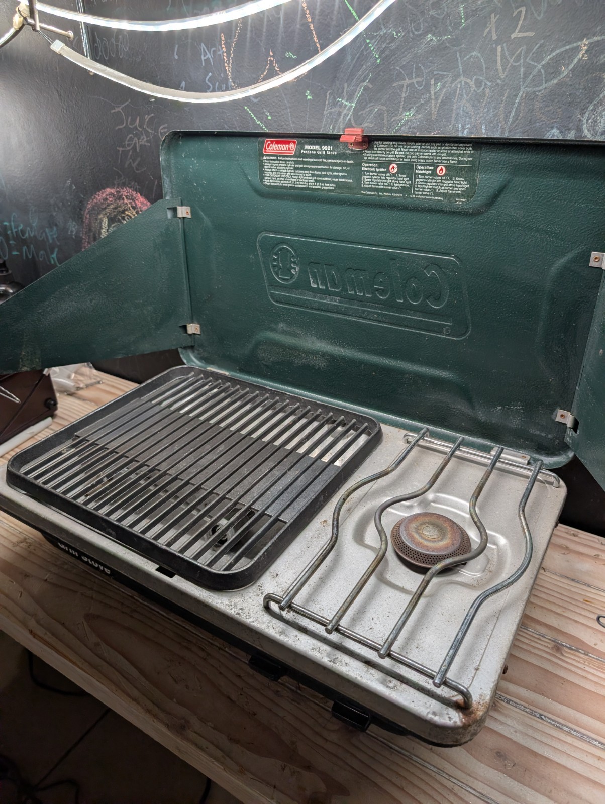 Coleman 9921 Portable Camp Stove Vintage Camping Cook Stove Metal Case