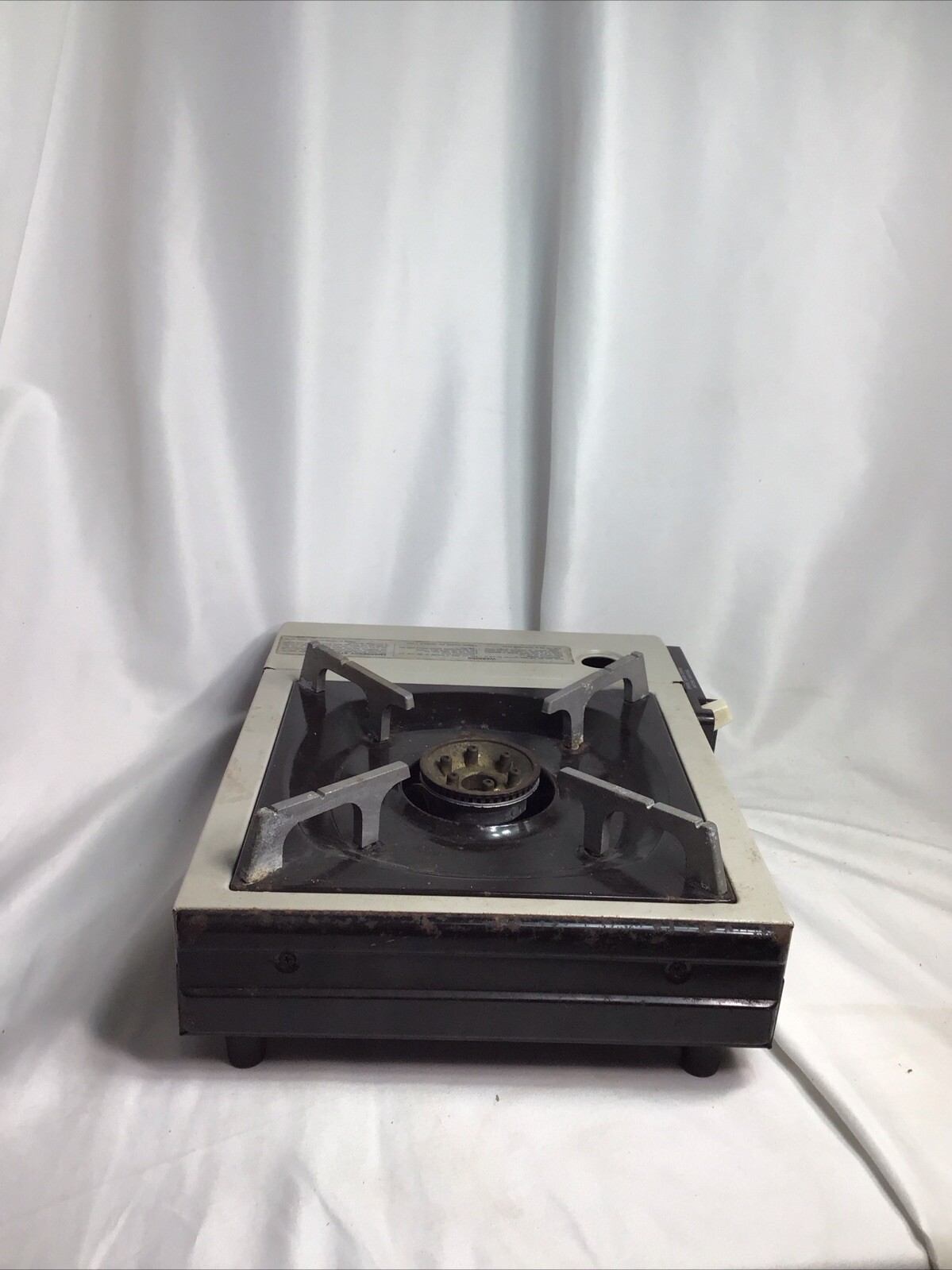 IWATANI Cassette Feu A-8 Portable indoor/outdoor Butane Gas Camping stove Japan