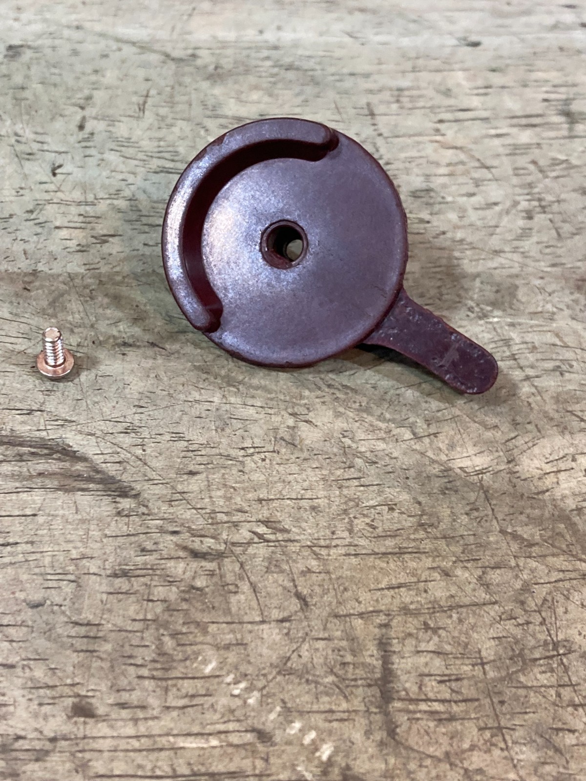 M1950 Coleman Stove – Valve Wheel Knob and Screw