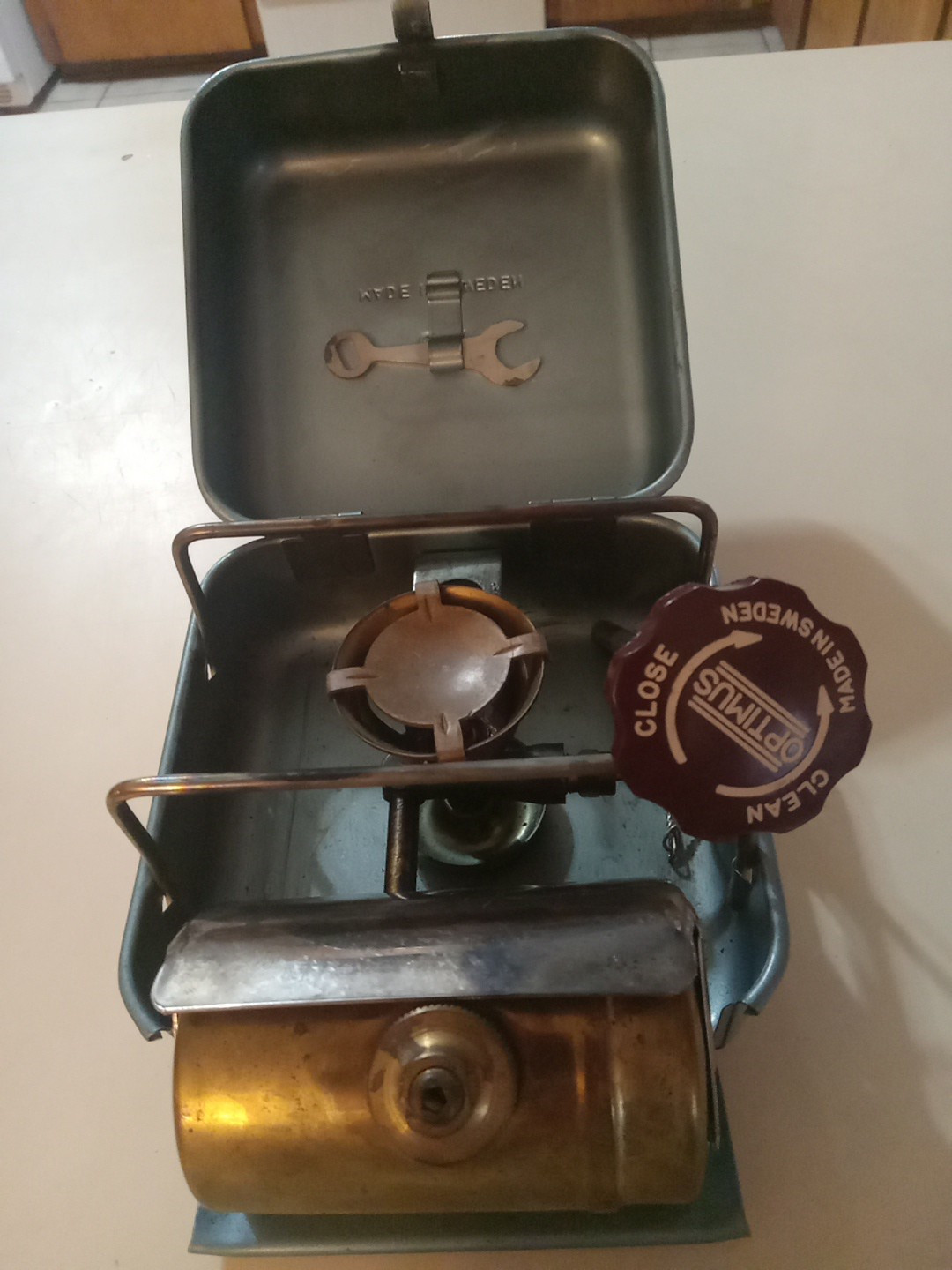 Vintage Optimus Single Burner Backpacking Camp Stove 8R Made In Sweden