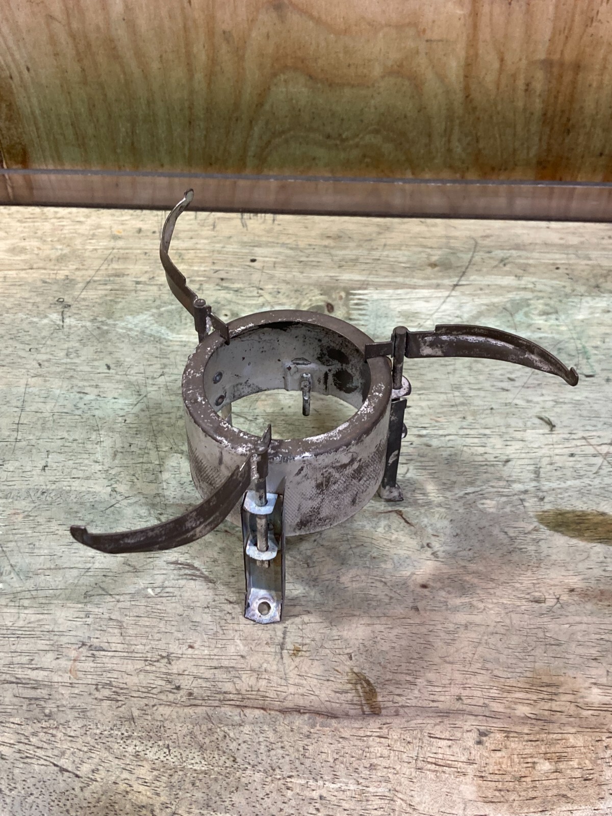 M1950 Rogers Stove – Grate – Discoloration – From Un-fired Stove