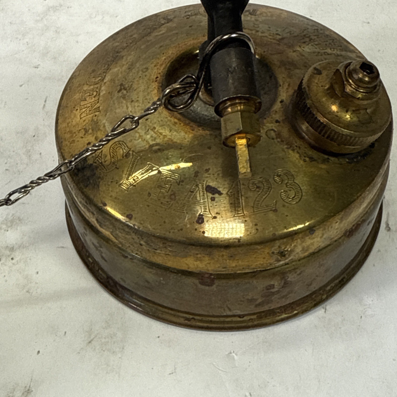 Vintage SVEA Optimus 123 Portable Brass Gas Stove W/ Key & Lid Sweden (AS-IS)