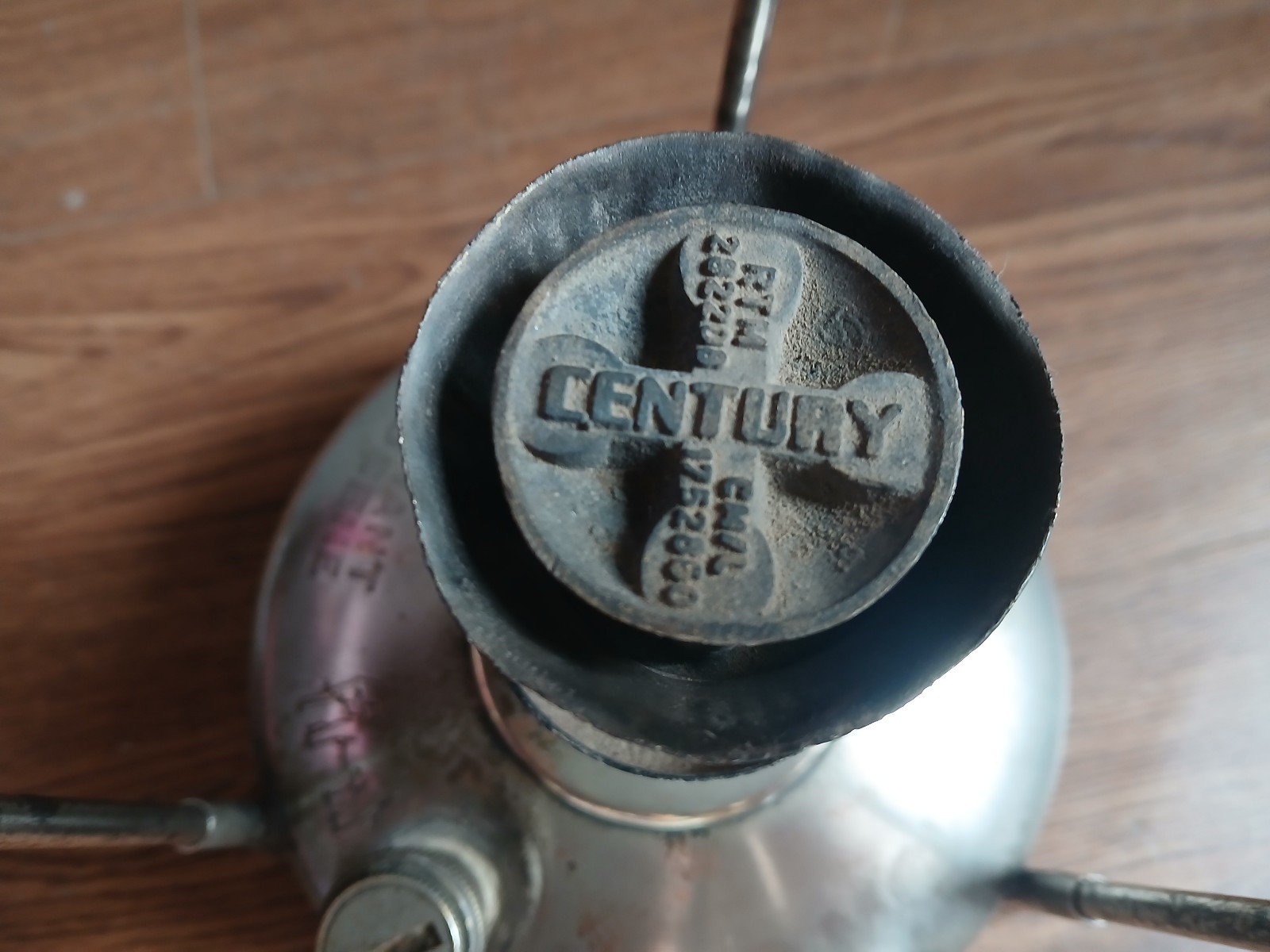 Rare vintage “ESSO” Gold mohar 1 F camping stove of 60’s made in India.