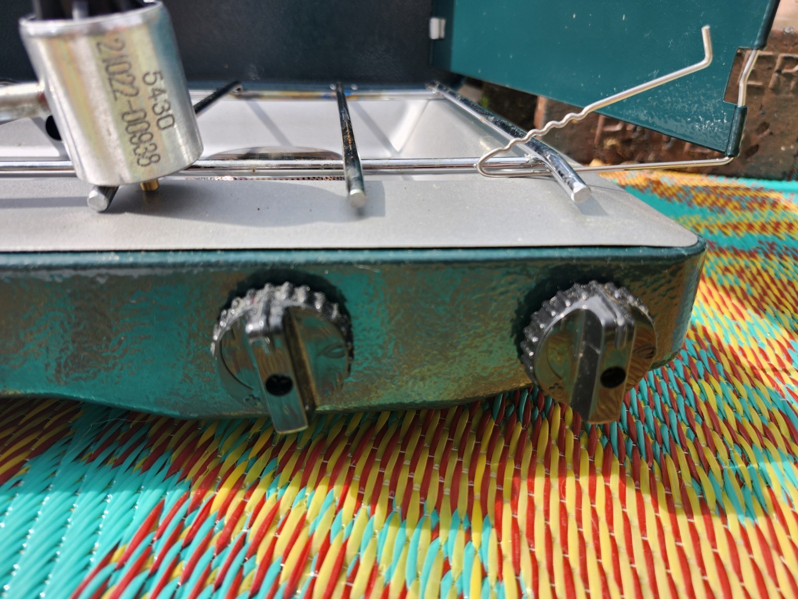 Coleman® 20,000 BTU Classic Propane Gas Camping Stove, 2-Burner Outdoor Used