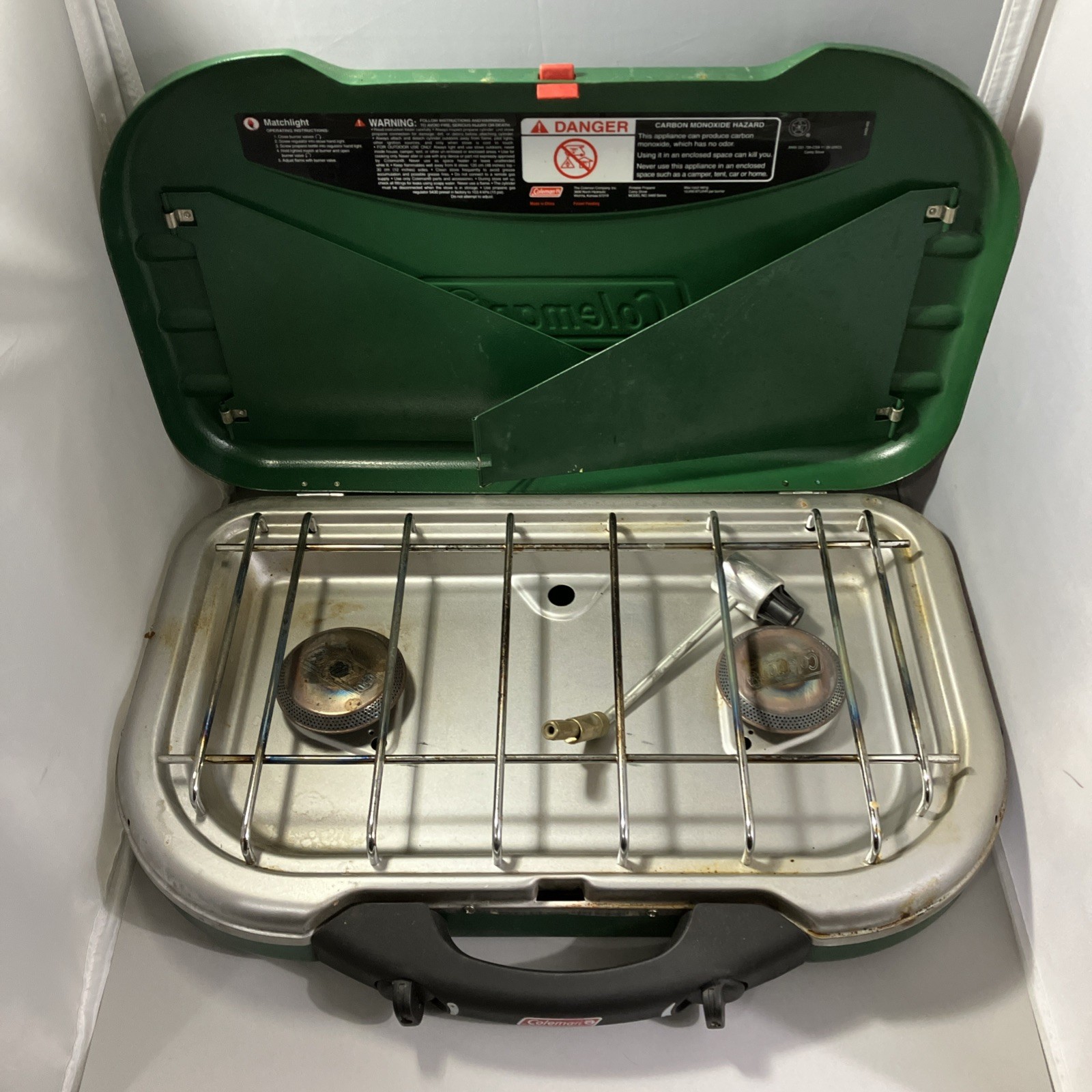 COLEMAN MODEL 5469 SERIES 10,000 BTU 2 BURNER PROPANE CAMPING STOVE