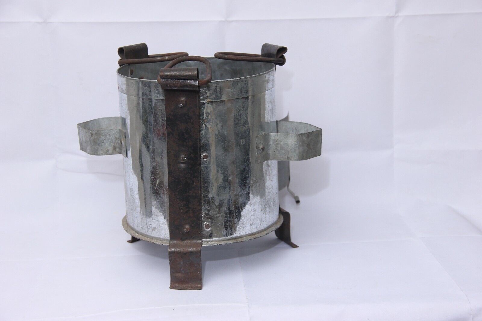 Vintage Iron Sigdi Angeethi: Traditional Indian Stove, Heater & Ashtray