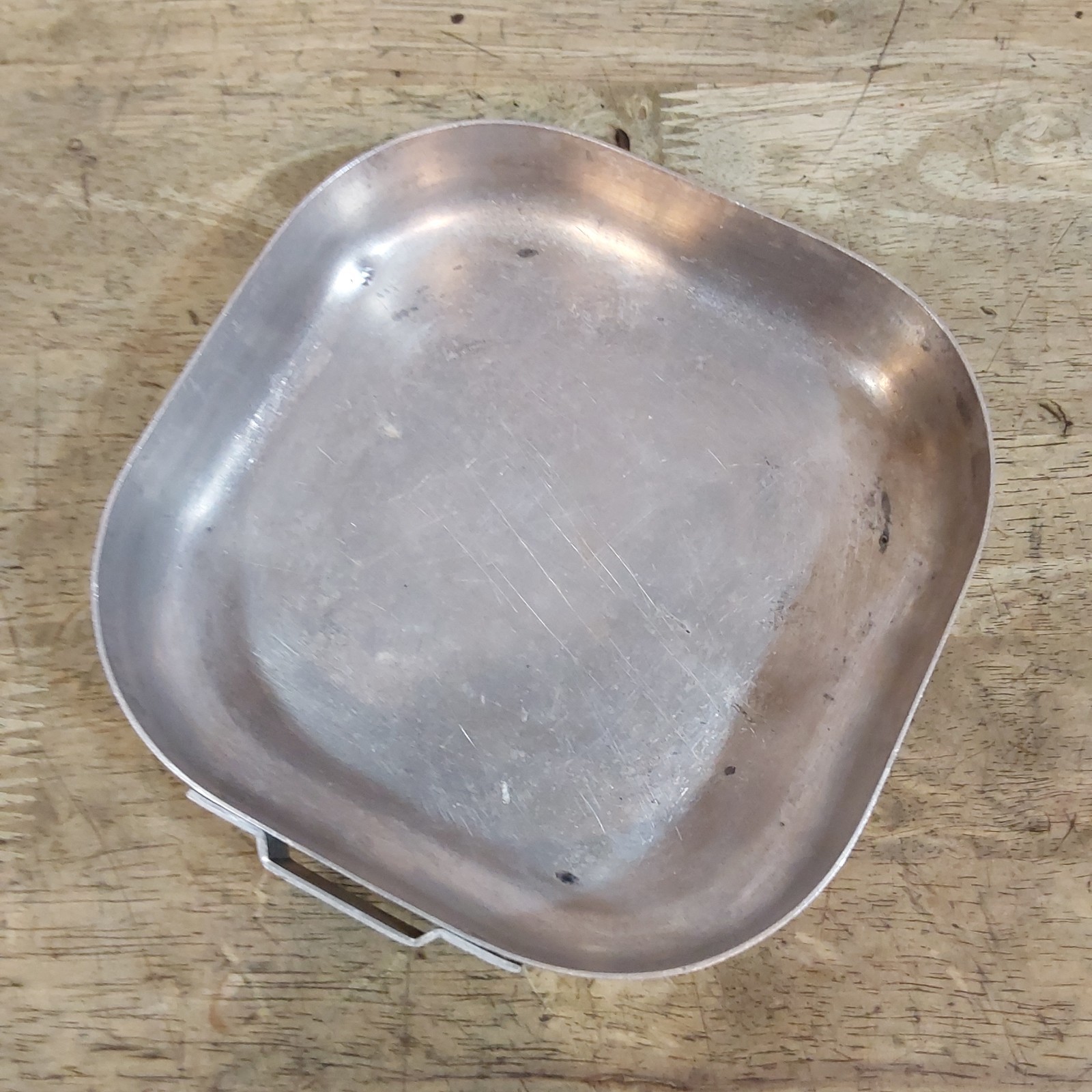 Coleman 501 502 Stove – Case Top Half – Cook Pot – Scuffs Dents & Scratches