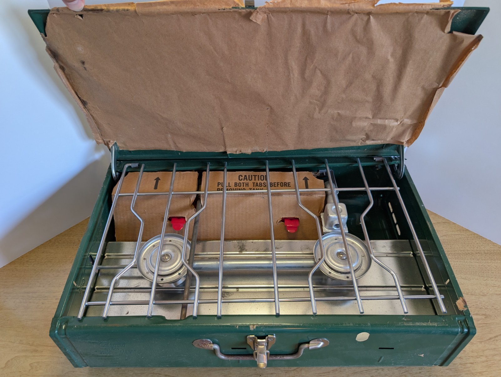 Vintage Coleman 413H Dual 2 Burner Gas Camp Stove