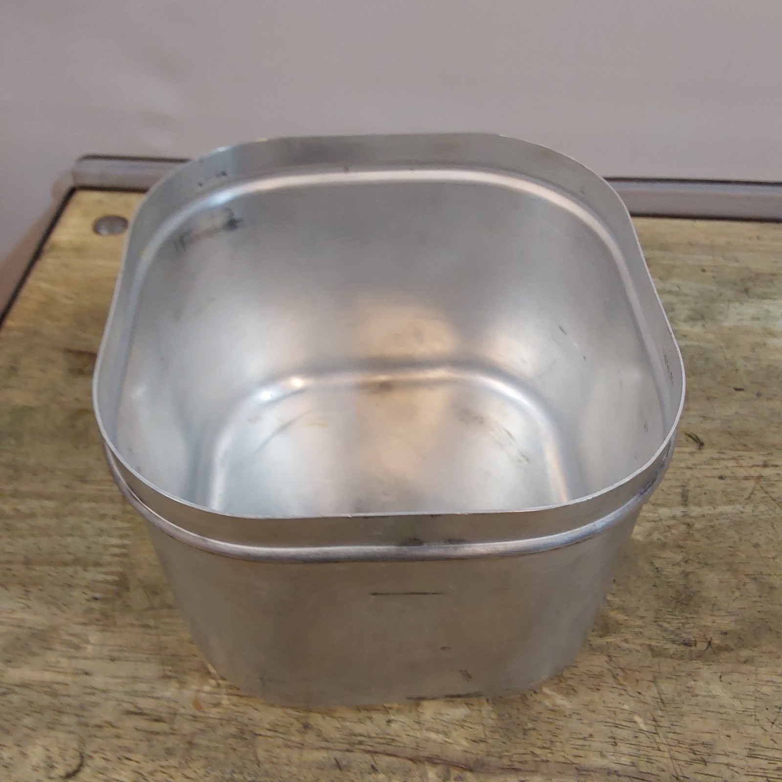 Coleman 501 502 Stove – Case BOTTOM Half – Cook Pot – Scuffs & Scratches