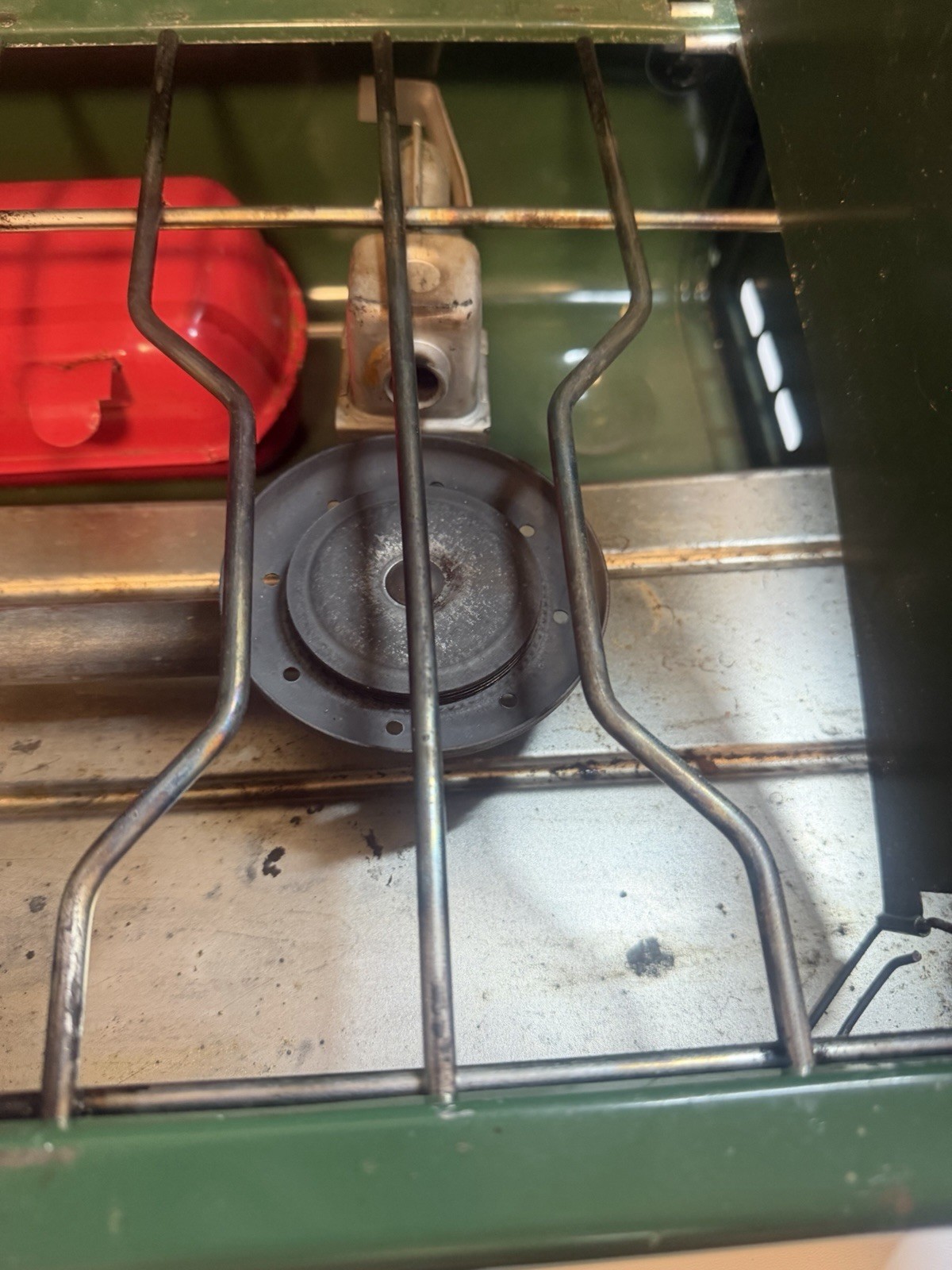 Coleman 413H Portable 2 Burner Gas Camping Stove Windscreens w/ Legs Red Tank