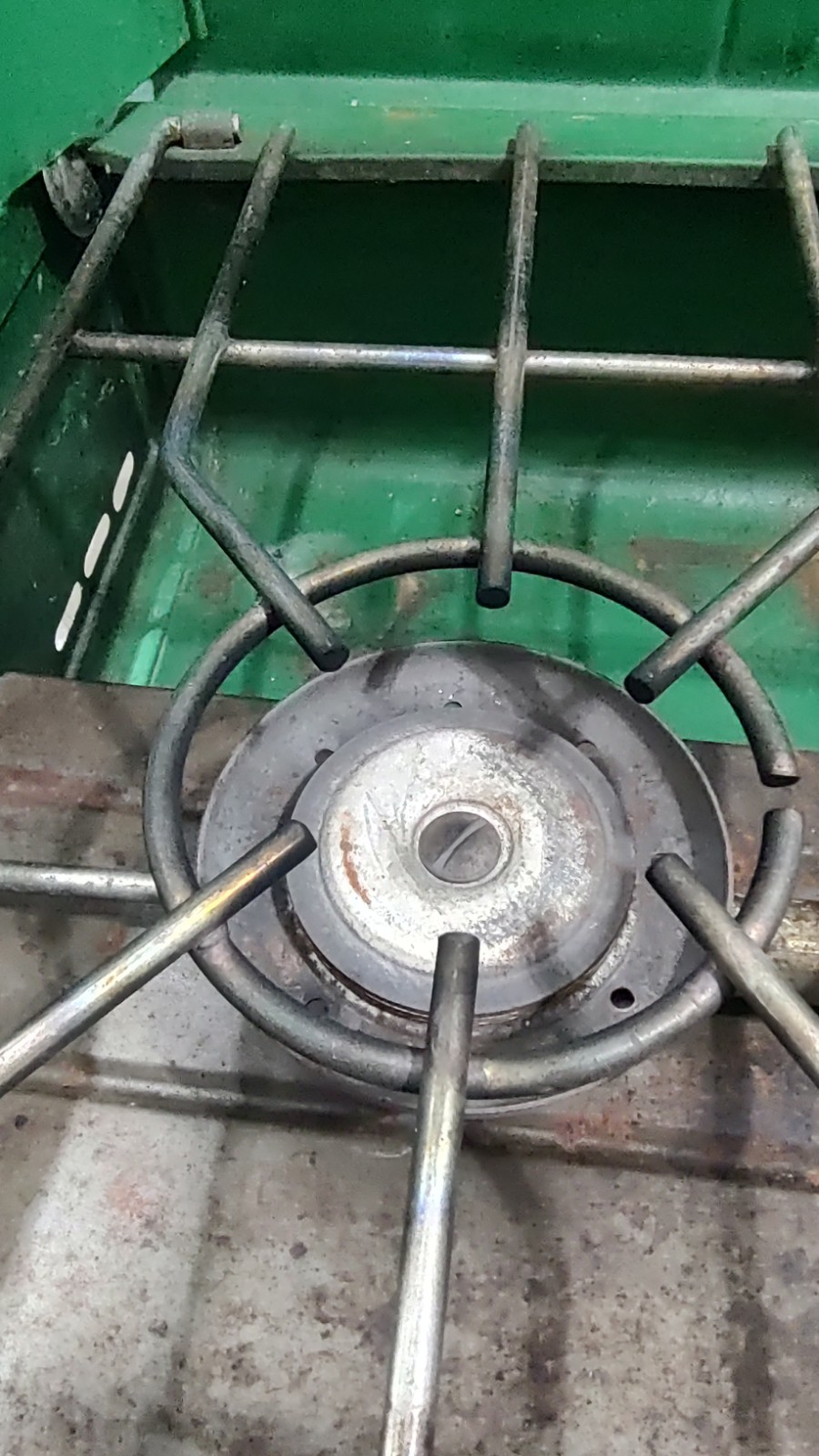 Coleman 413G Dual Liquid Fuel Double Burner Green Metal Camp Stove Tested(Video)