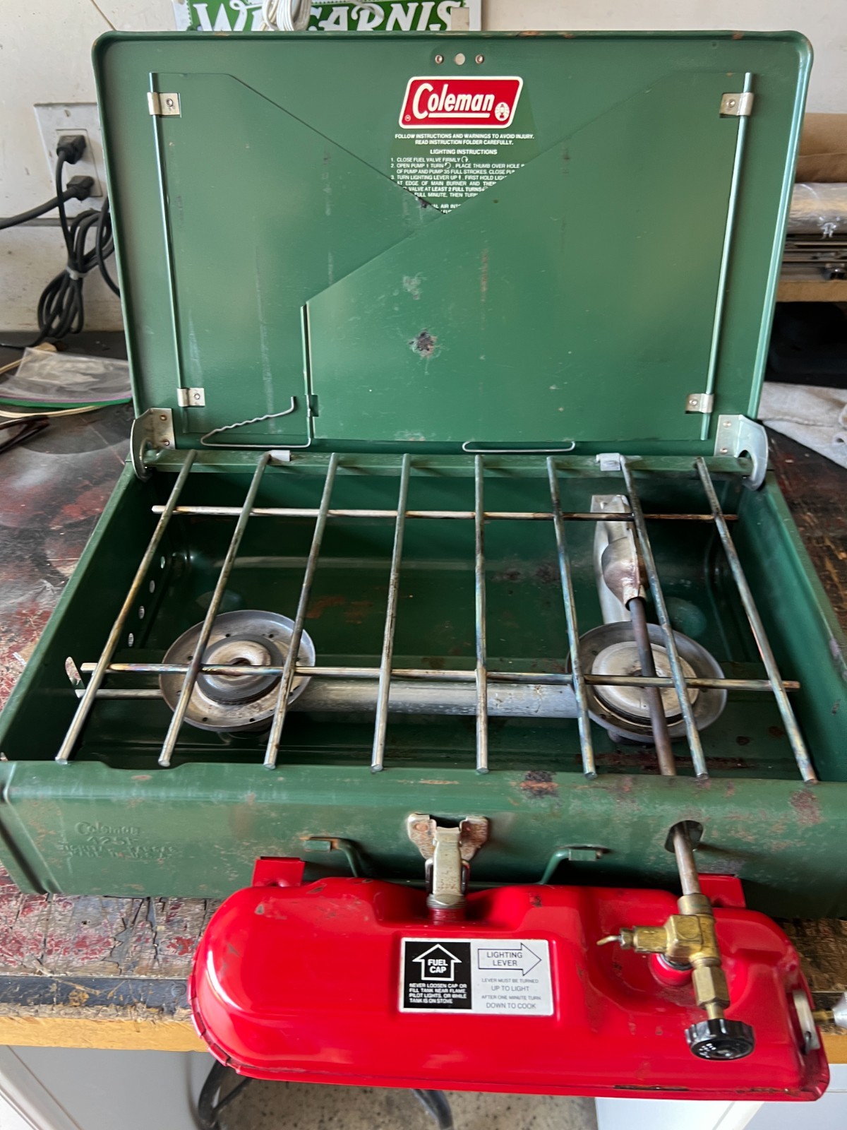 Coleman 425F Two Burner Gas Stove EX 11/82