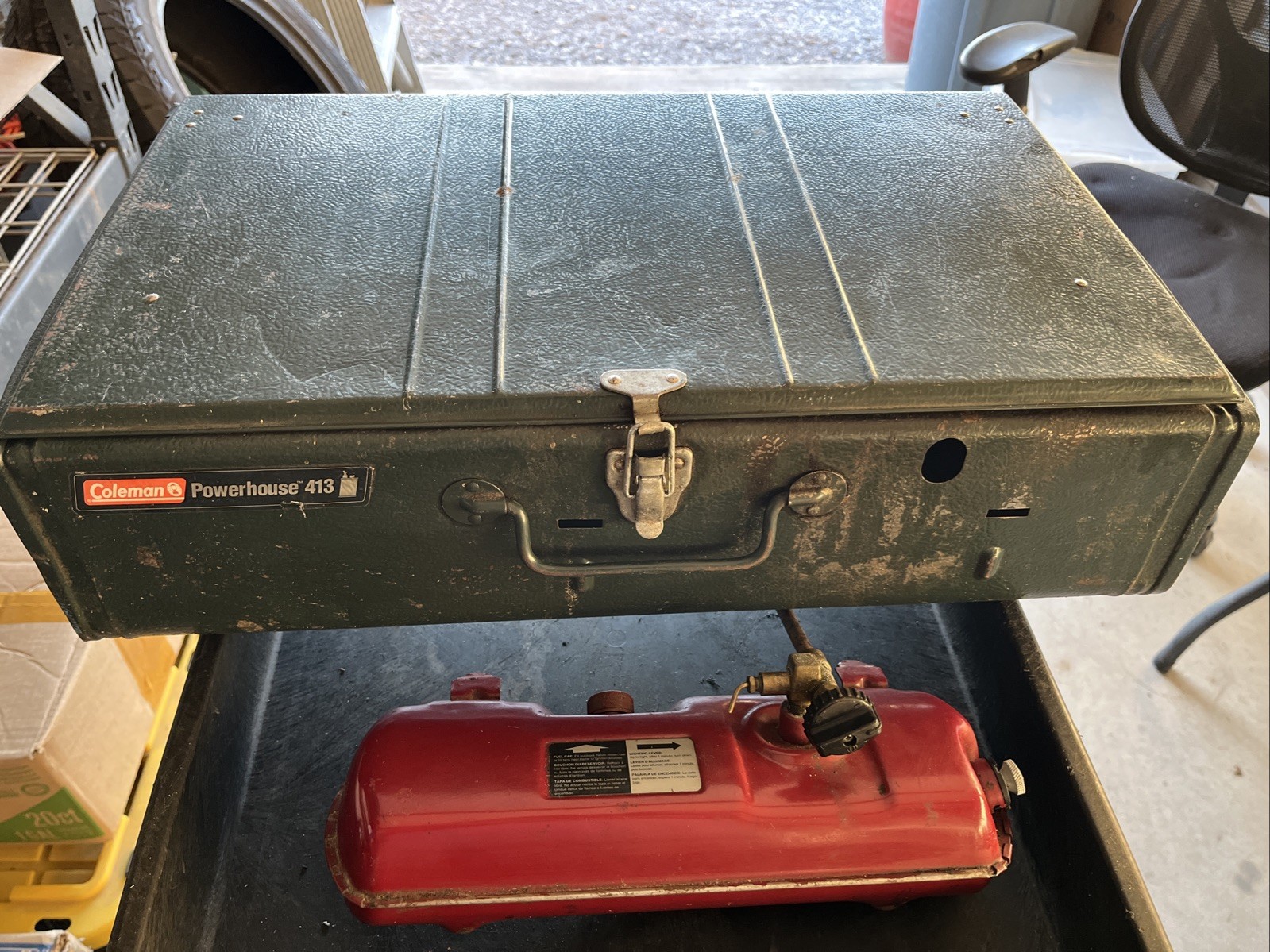 Coleman 413H Powerhouse Dual 2-Burner Gas Camp Stove Date 06/89