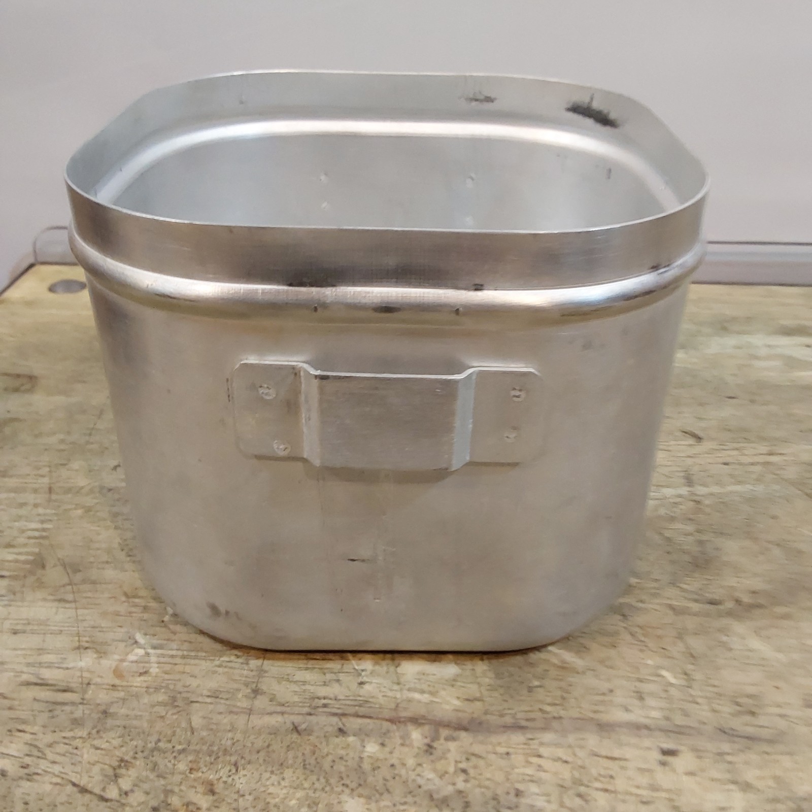 Coleman 501 502 Stove – Case BOTTOM Half – Cook Pot – Scuffs & Scratches