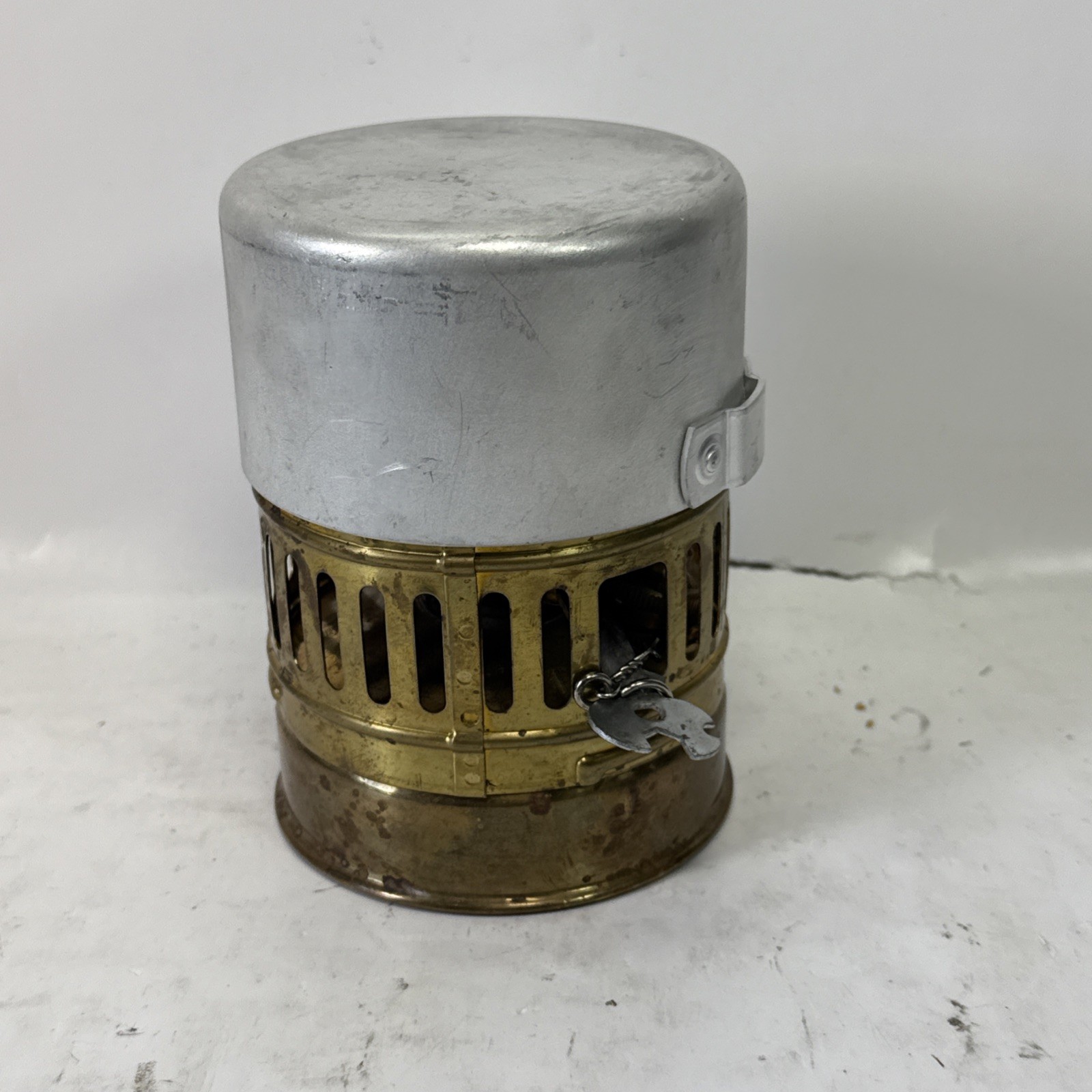 Vintage SVEA Optimus 123 Portable Brass Gas Stove W/ Key & Lid Sweden (AS-IS)