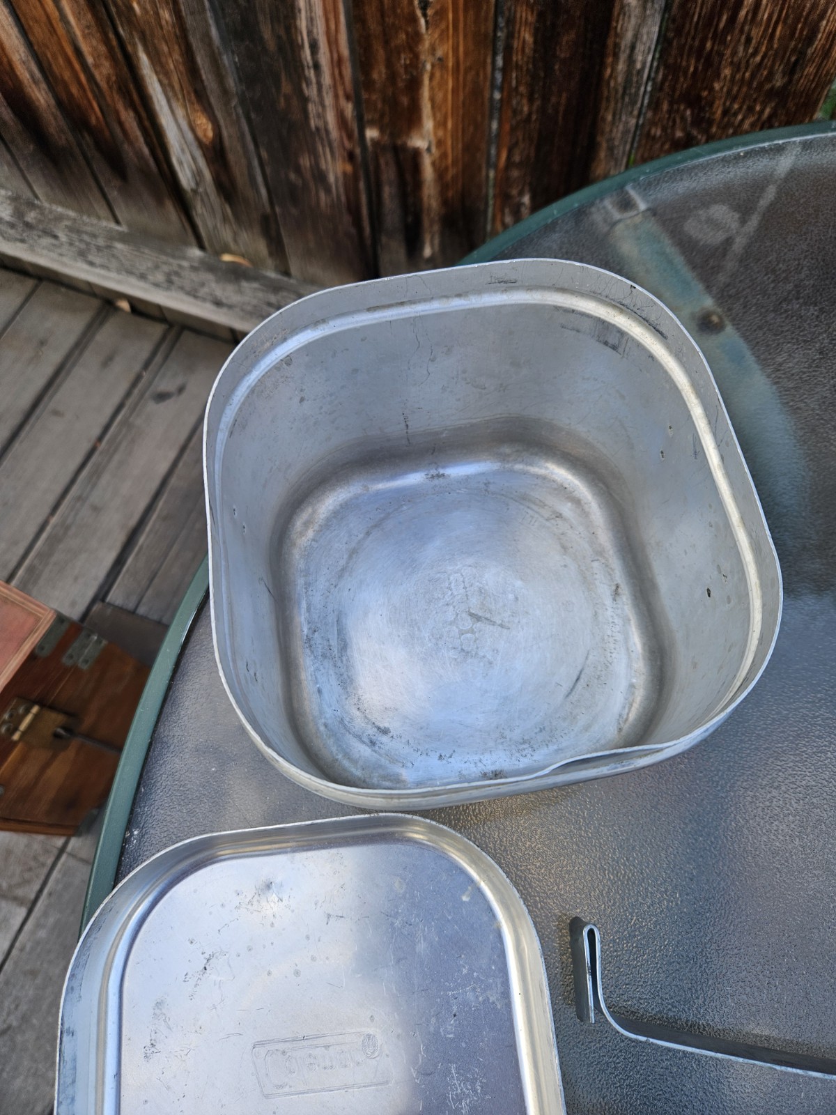1974 COLEMAN 502 Single Burner Camp Stove With Aluminum Cook Kit Case Heat Drum