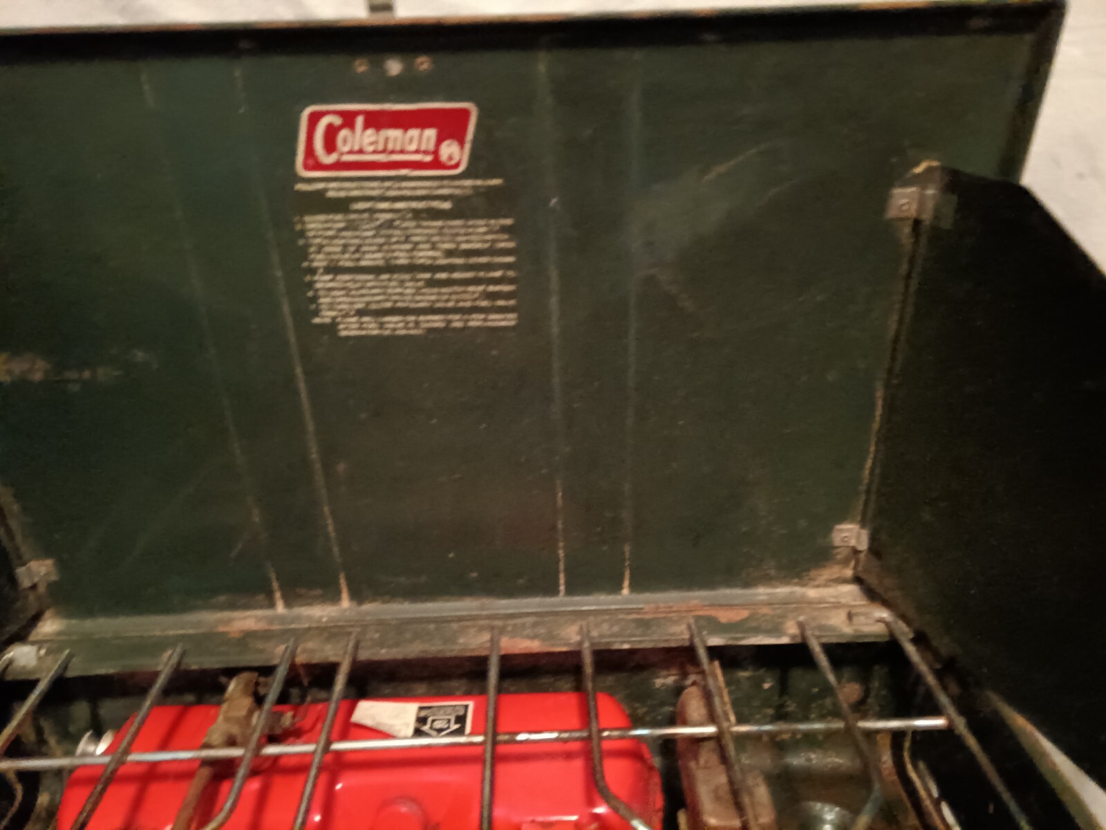 Vintage Coleman Model 413H Two Burner Green Gas Camp Stove Dated 9/84
