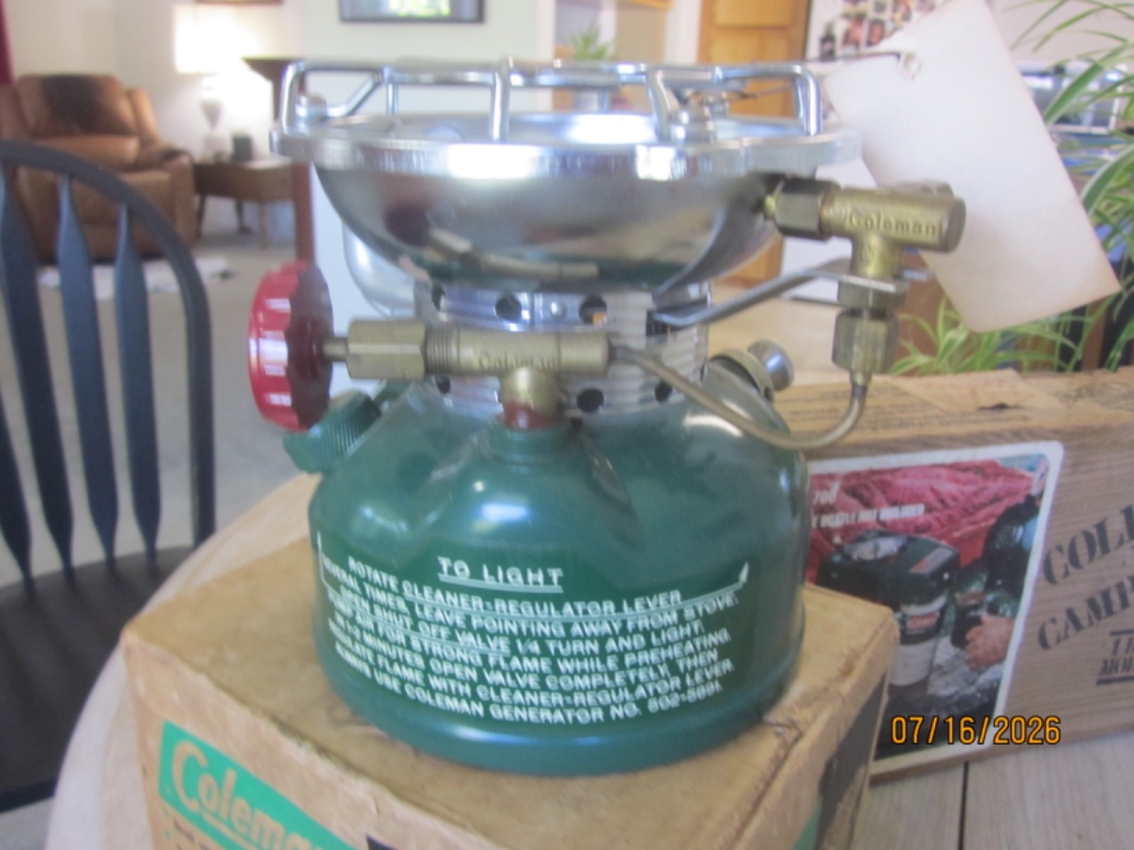2 VTG NEVER USED & IN ORIG BOXES COLEMAN SINGLE BURNER STOVES-1, #502 & 1, #5418
