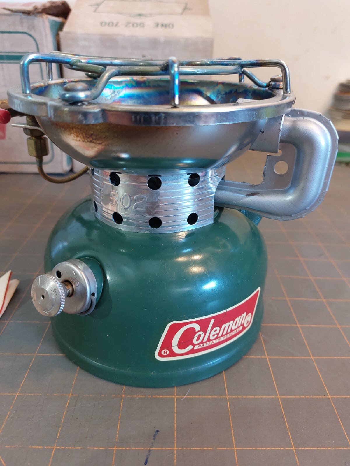 COLEMAN 502-700 SINGLE BURNER CAMP STOVE 1970 w BOX 502-800 Kit