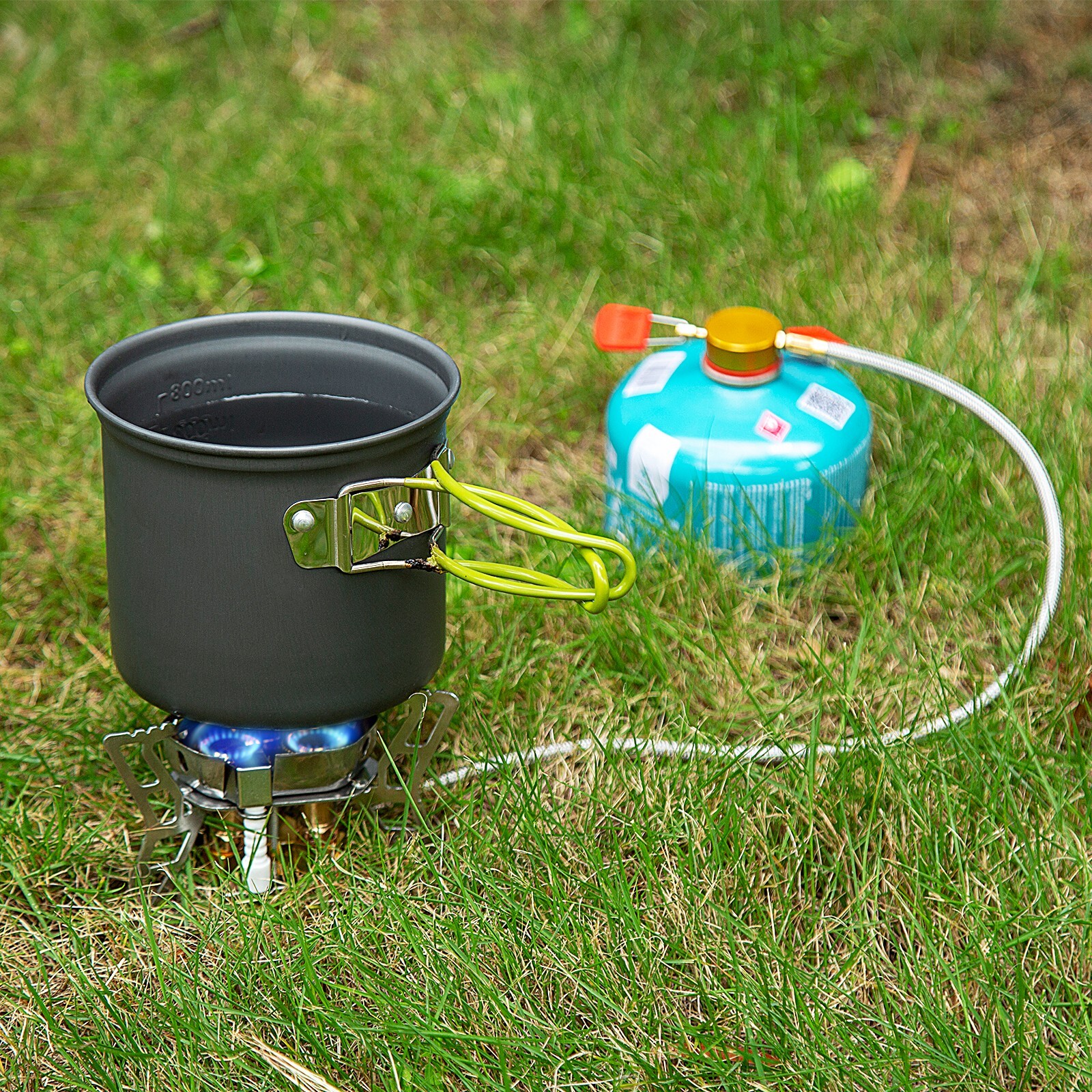 WADEO Windproof Camping Stove and Piezo Ignition 1 LB Propane Tank Adapter 6800W