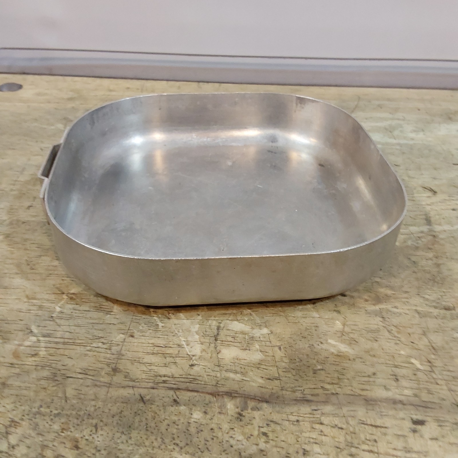 Coleman 501 502 Stove – Case Top Half – Cook Pot – Scuffs Dents & Scratches
