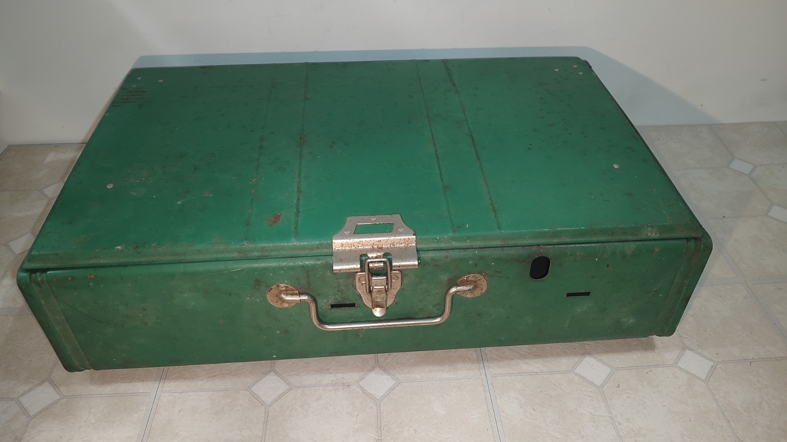 Coleman 413G Dual Liquid Fuel Double Burner Green Metal Camp Stove Tested(Video)