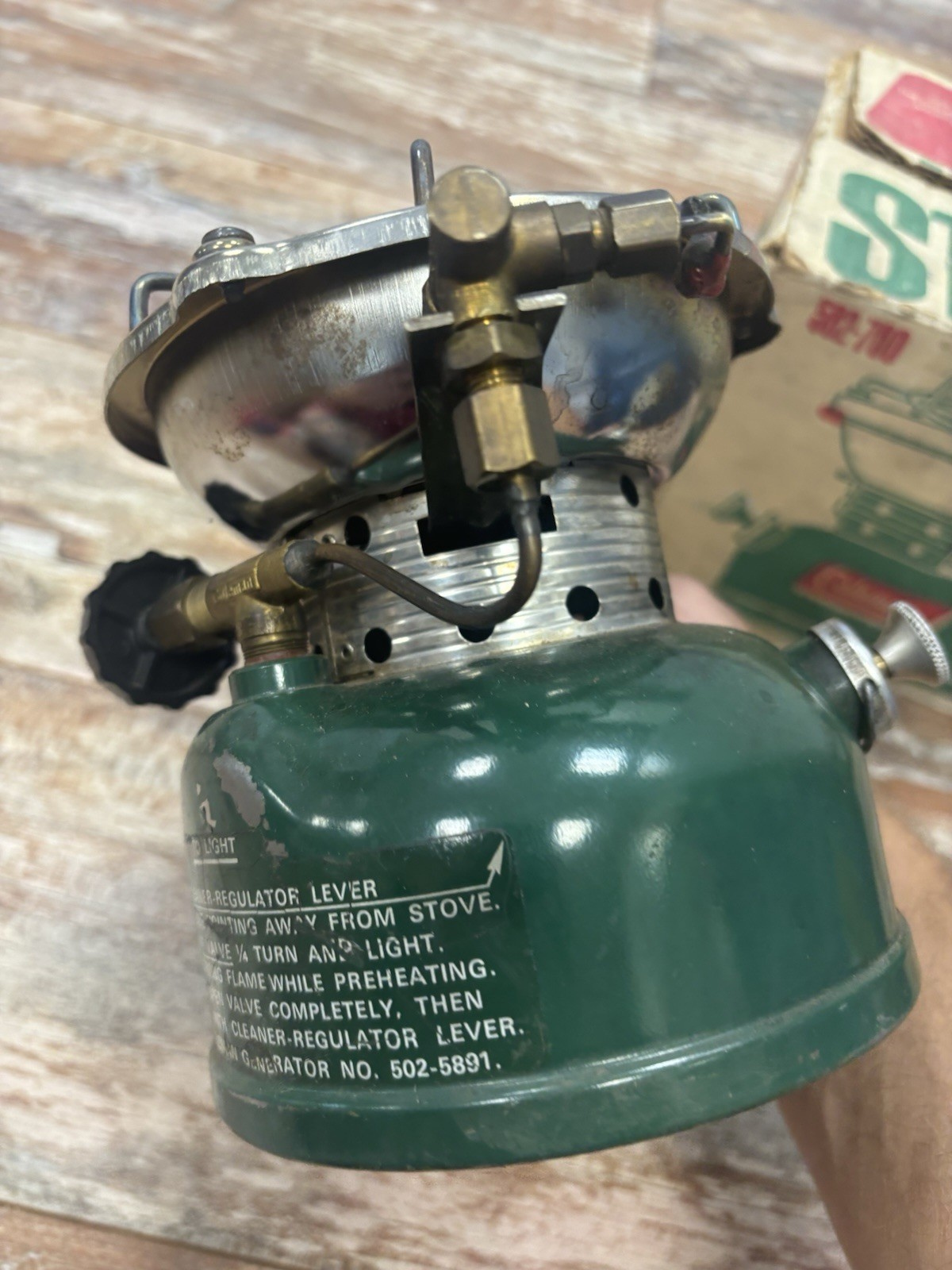Vintage COLEMAN 502-700 SPORTSTER Portable Camp stove in original box 1976
