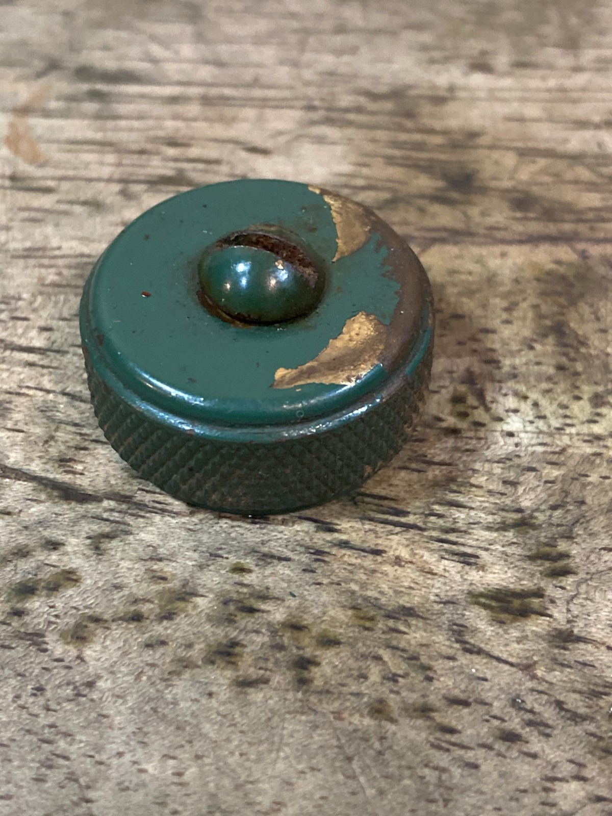 Coleman 220 228 501 502 511A – Fuel Filler Cap, new gasket – Paint Damaged