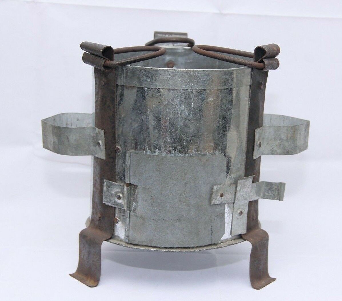 Vintage Iron Sigdi Angeethi: Traditional Indian Stove, Heater & Ashtray