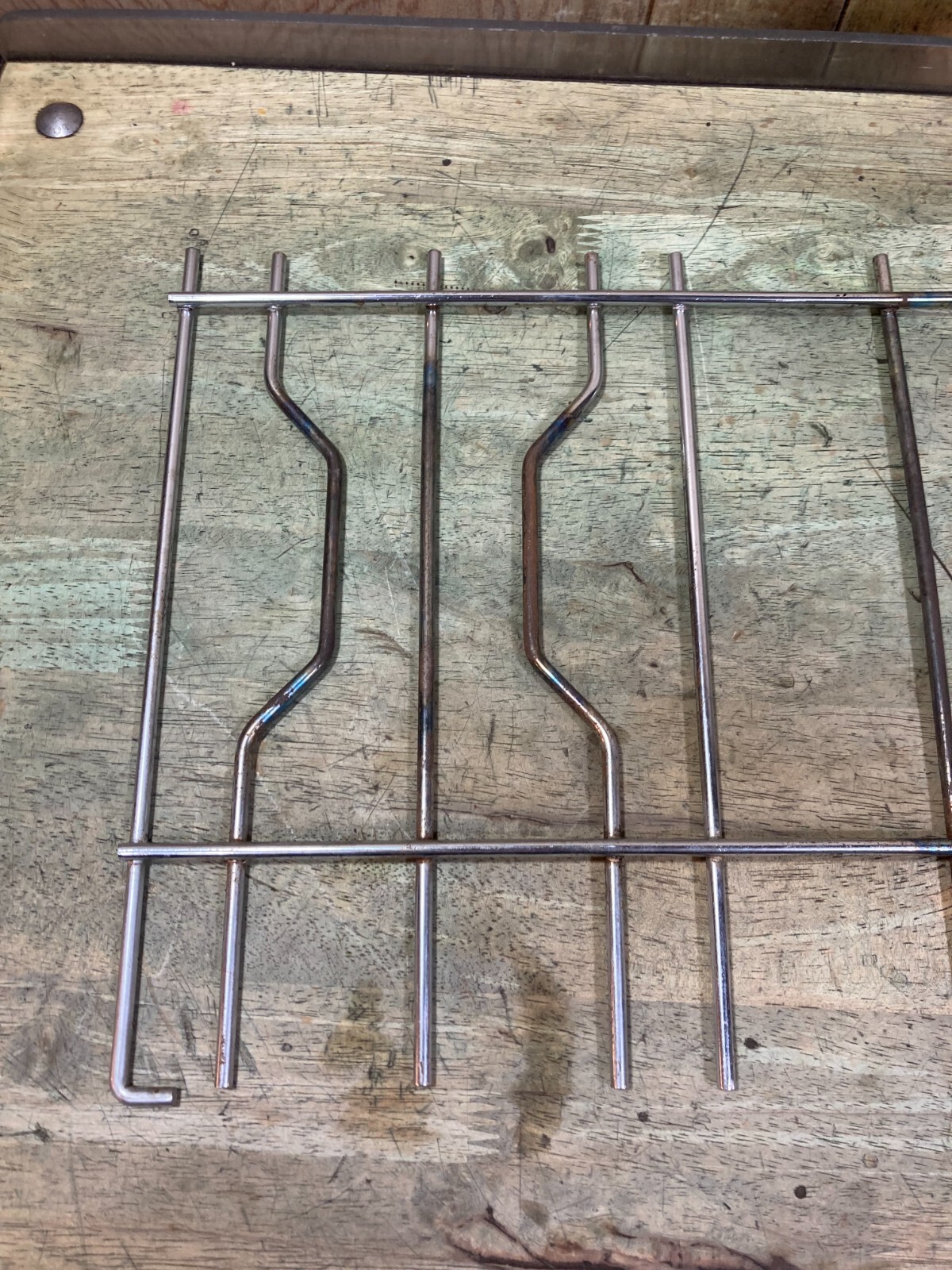 Coleman 413H – Grate – Discoloration