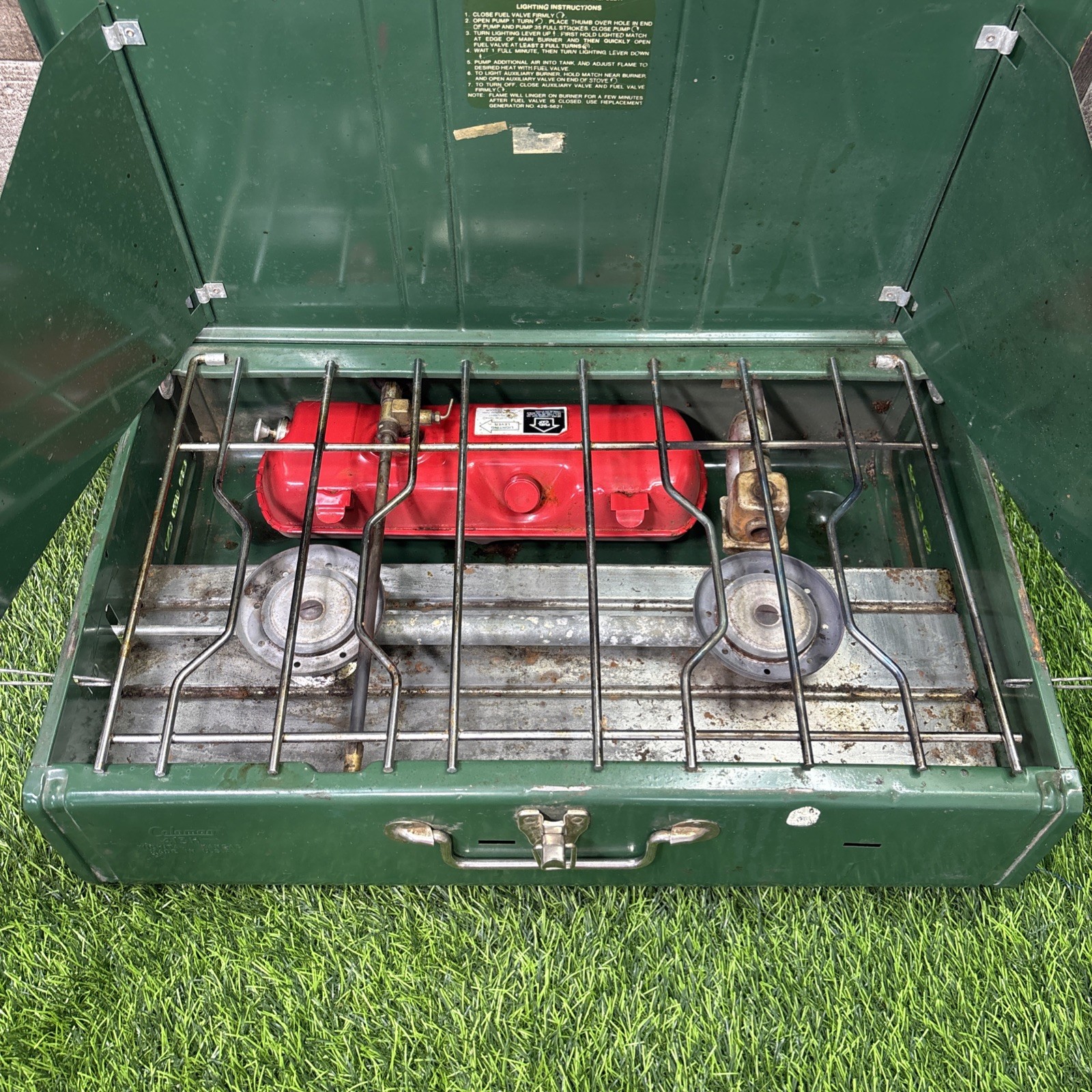 Vintage Coleman 413H Camp Stove 2 Burner Green Tested Working Made in USA