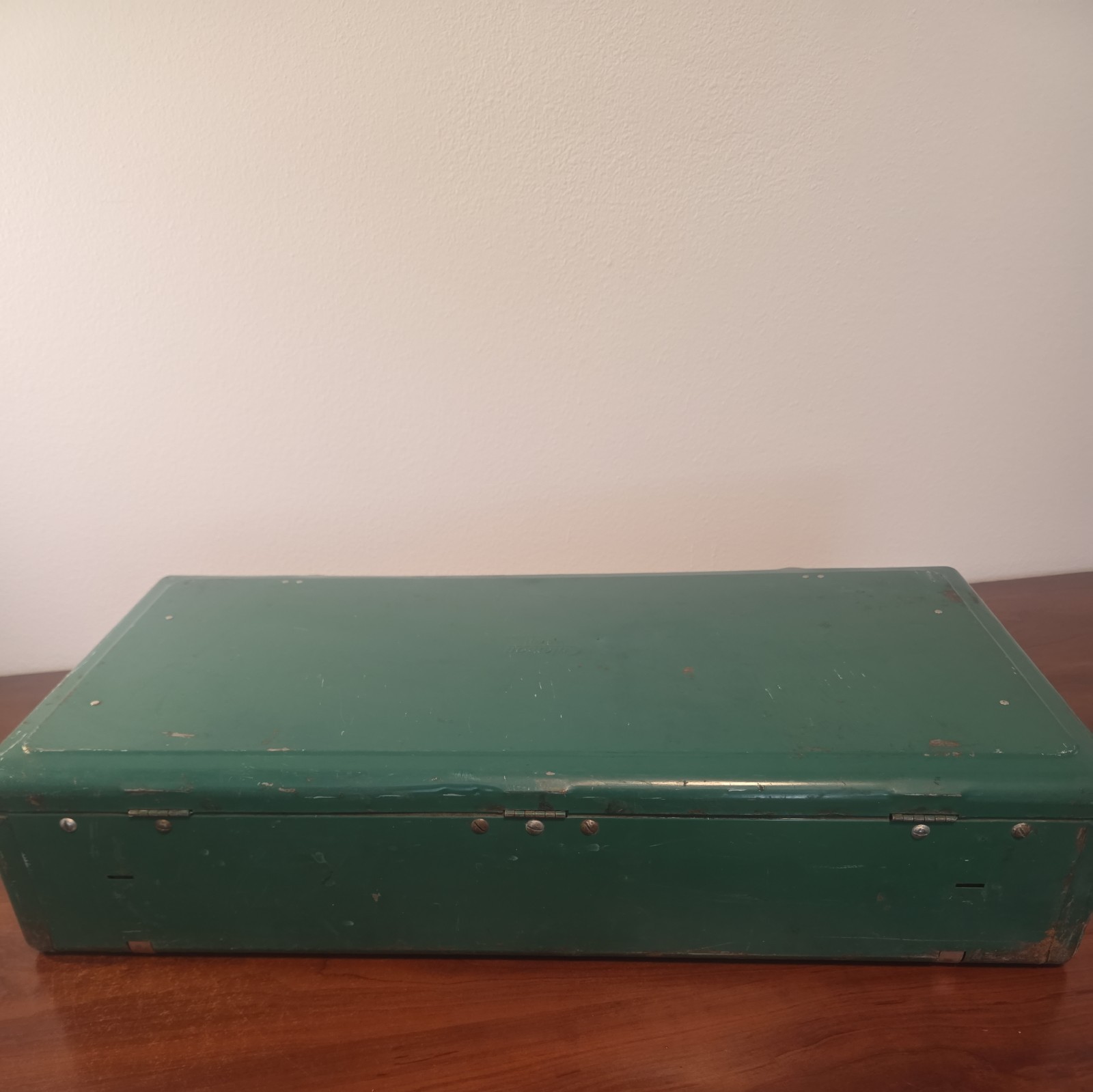 Vintage Coleman 426D 3-Burner Liquid Fuel Camp Stove Suitcase Style Green 70s