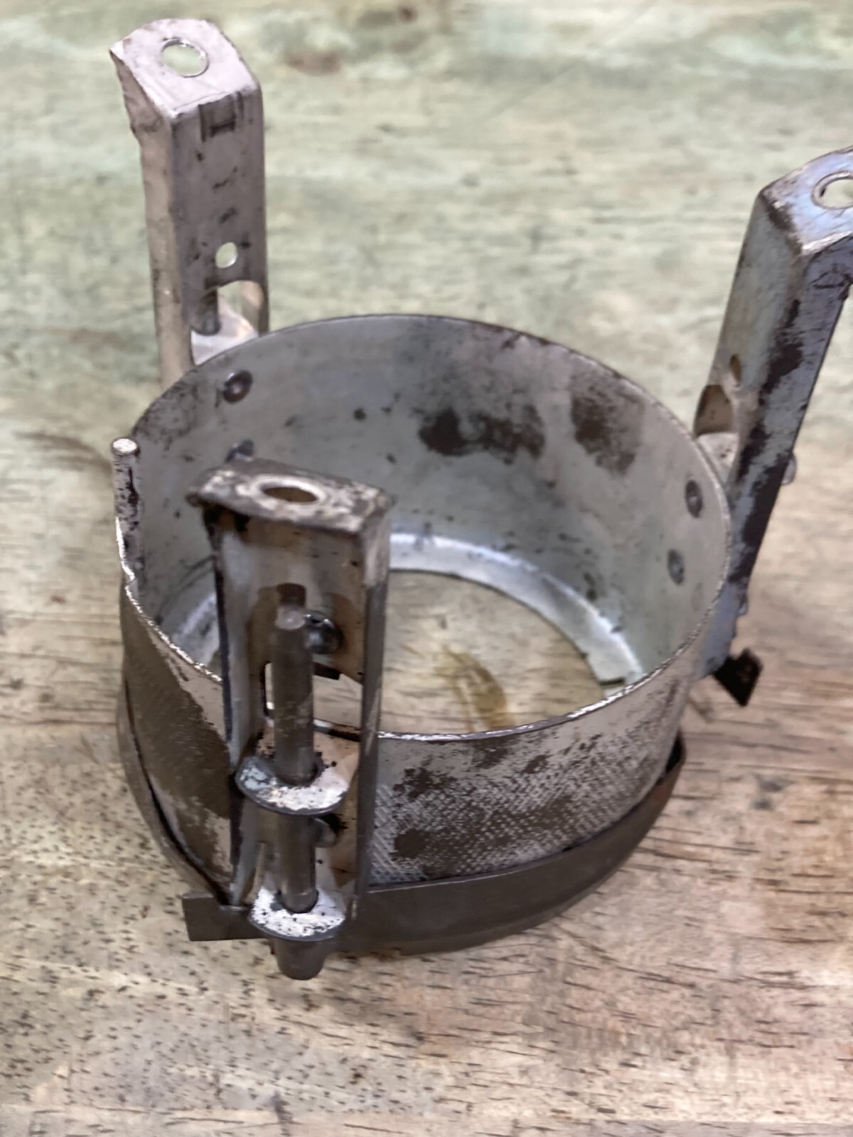 M1950 Rogers Stove – Grate – Discoloration – From Un-fired Stove
