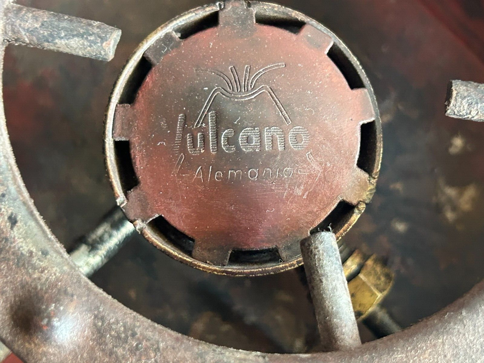 OLD VINTAGE VULCANO ALEMANIA BRASS KEROSENE CAMP STOVE WITH ORIGINAL TIN BOX