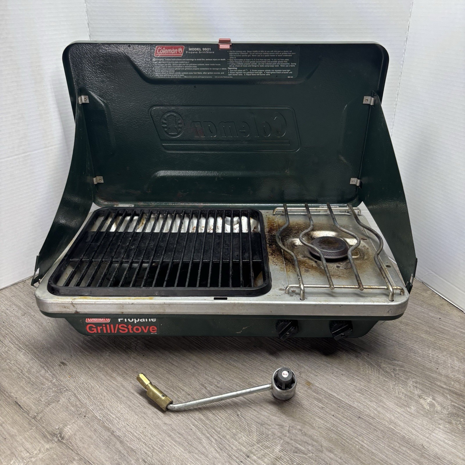 Coleman 9921 Propane Grill Stove 2 Burner Portable Camping Cooktop Green Vintage