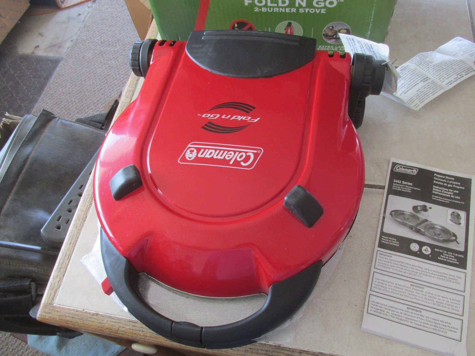 Coleman Fold N Go Propane Camping 2 Burners Stove New In Box With Instructions