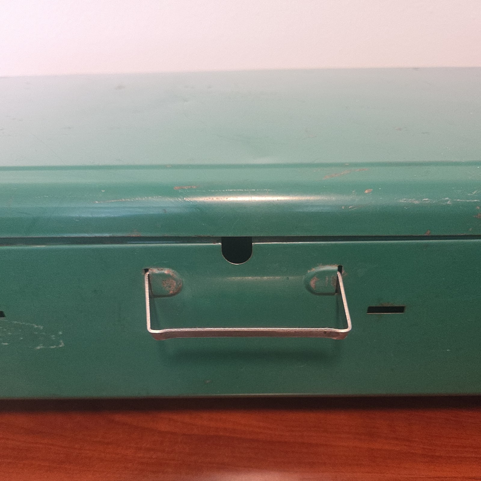 Vintage Coleman 426D 3-Burner Liquid Fuel Camp Stove Suitcase Style Green 70s