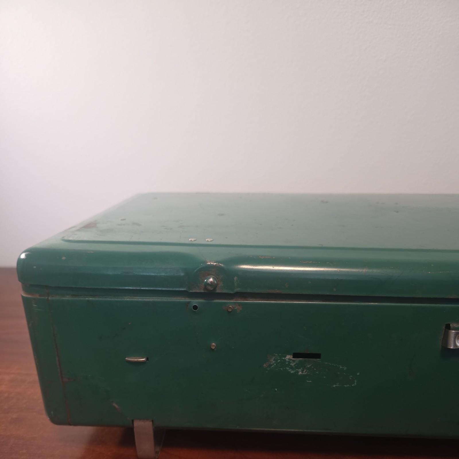 Vintage Coleman 426D 3-Burner Liquid Fuel Camp Stove Suitcase Style Green 70s