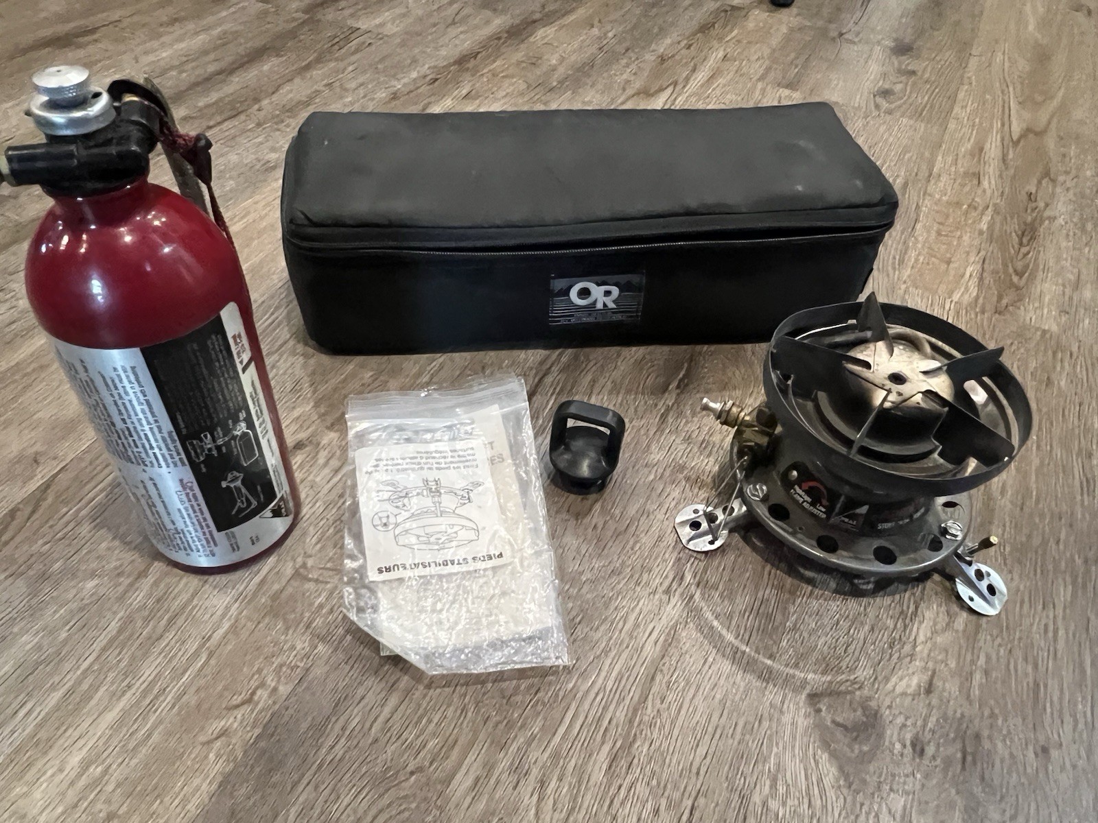 Camping Stove Peak 1 Apex II Model 445A700 with Bottle Bag Coleman D