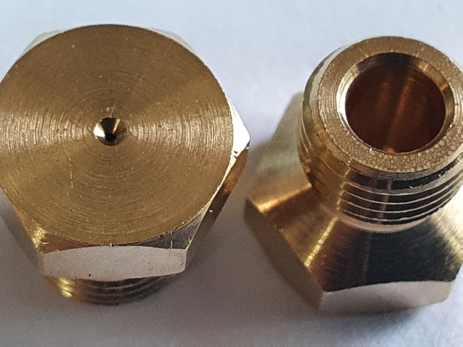 2pcs Nozzles for the German Enders 9061 Stove