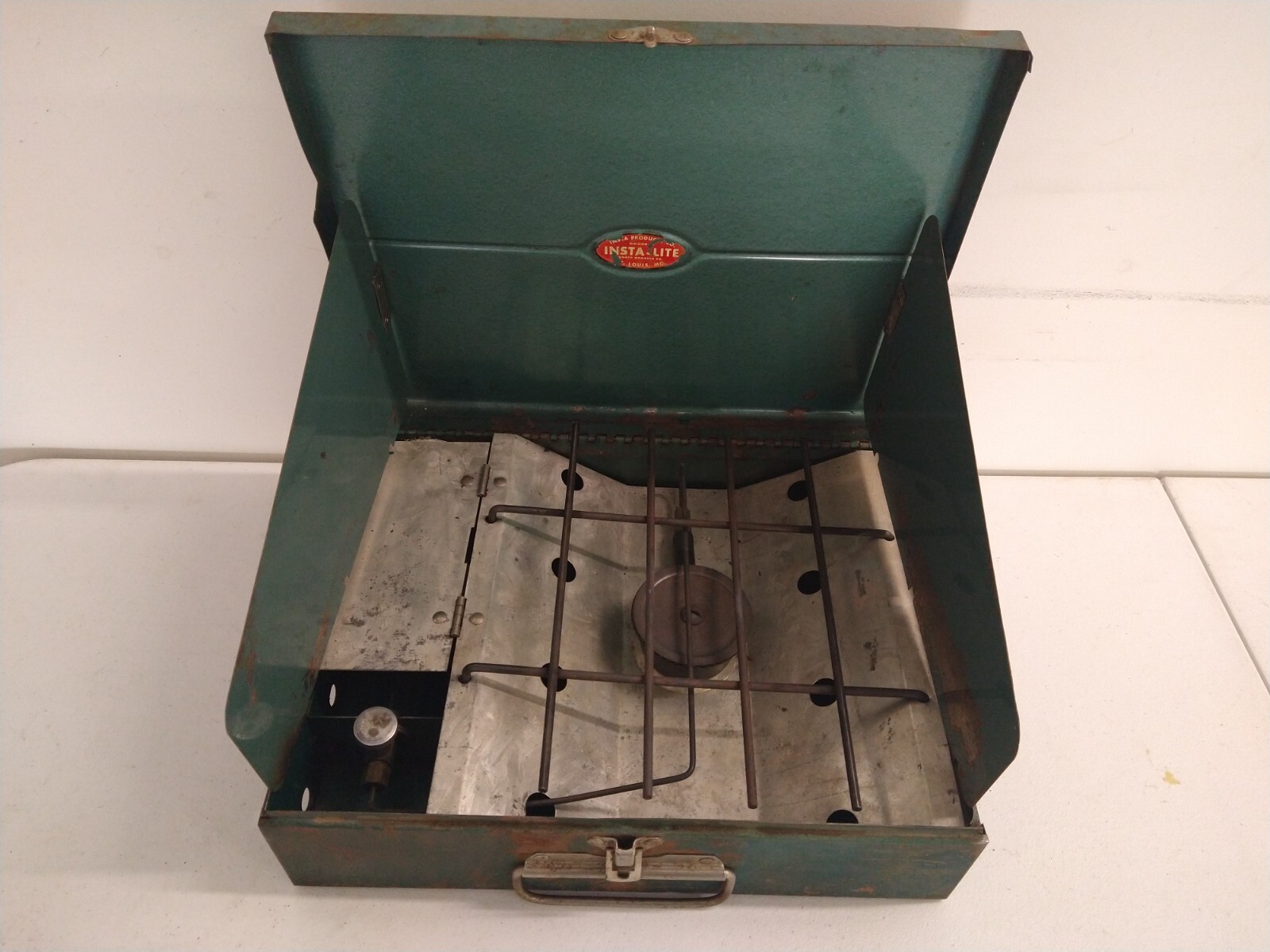 INSTA-LITE ONE BURNER PROPANE CAMP STOVE RARE VINTAGE CAMPING. Tested. Works.