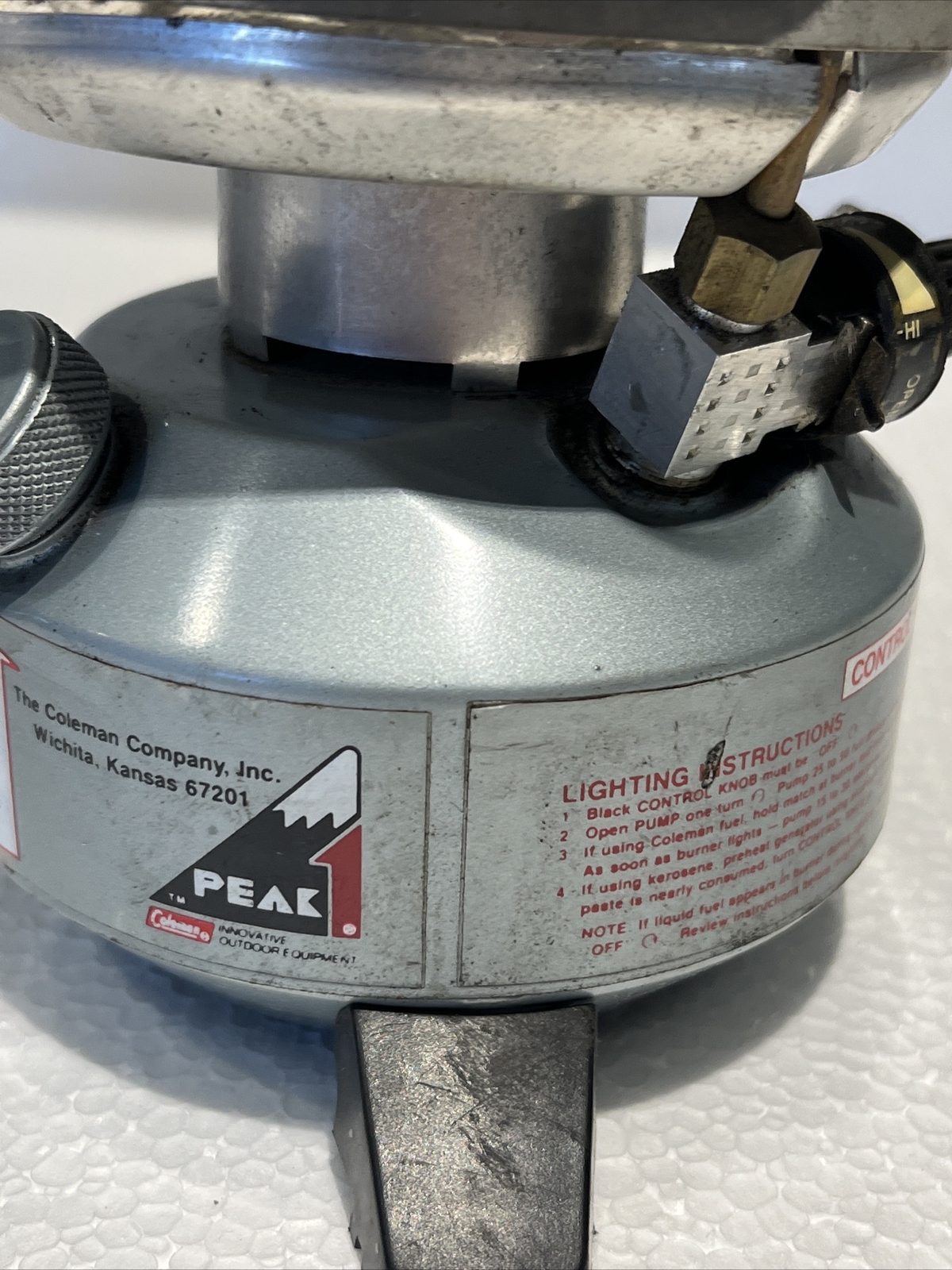 Coleman Peak 1 Multi Fuel Camp Stove Model 550B Vintage Untested