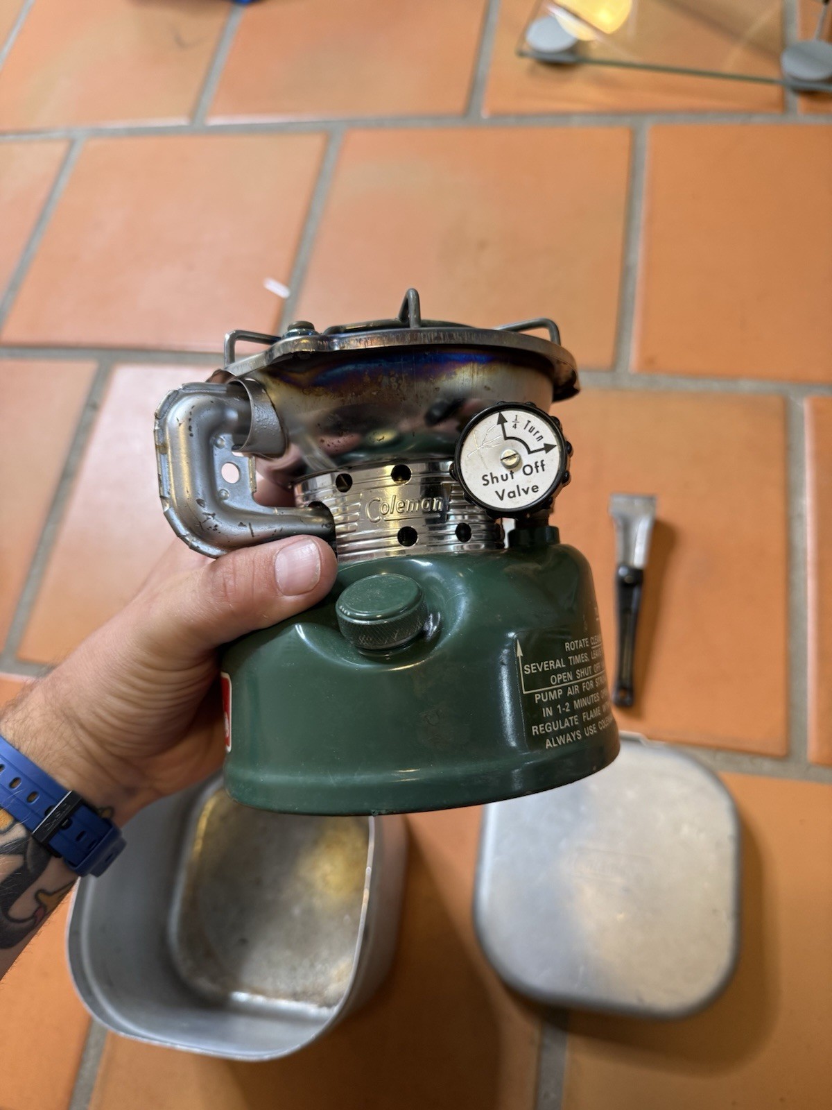 VINTAGE COLEMAN 502 CAMP STOVE WITH ALUMINUM CASE WICHITA KANSAS UNTESTED