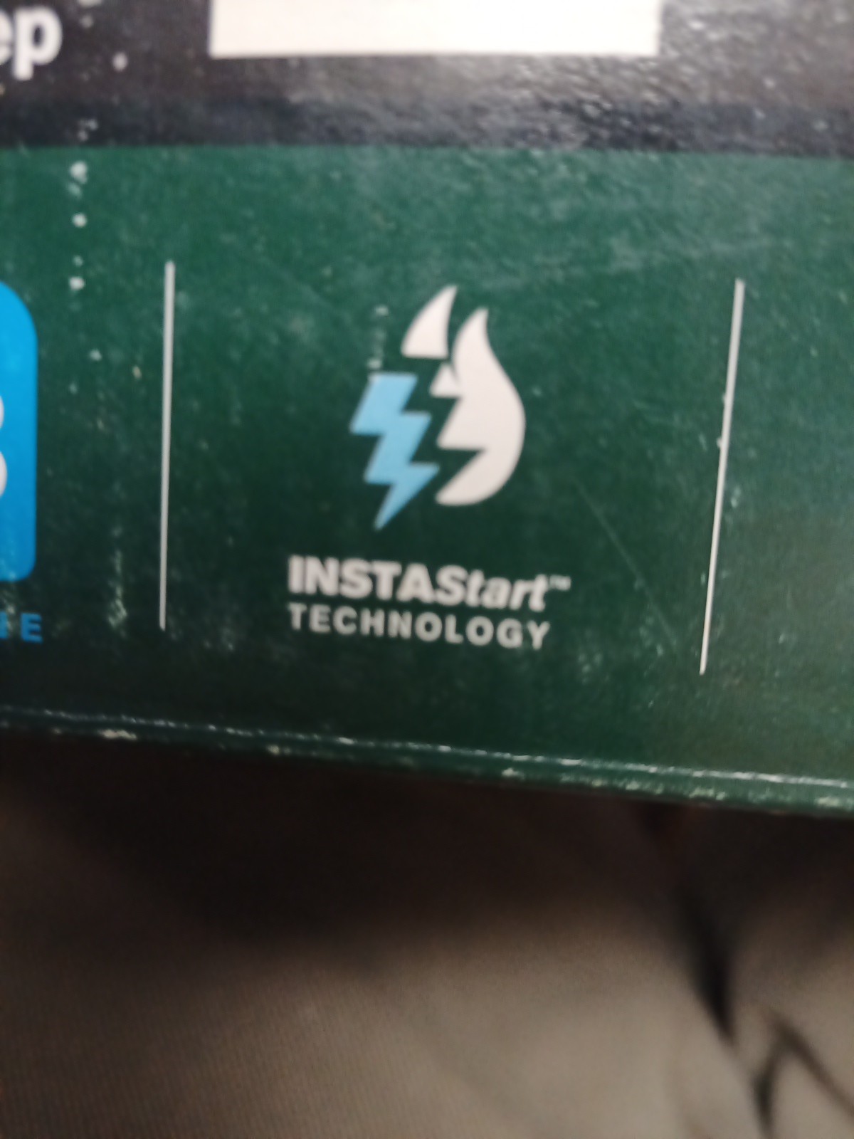 Coleman Portable Butane Camping Stove Instastart 2800 NEW NIB BREEZE