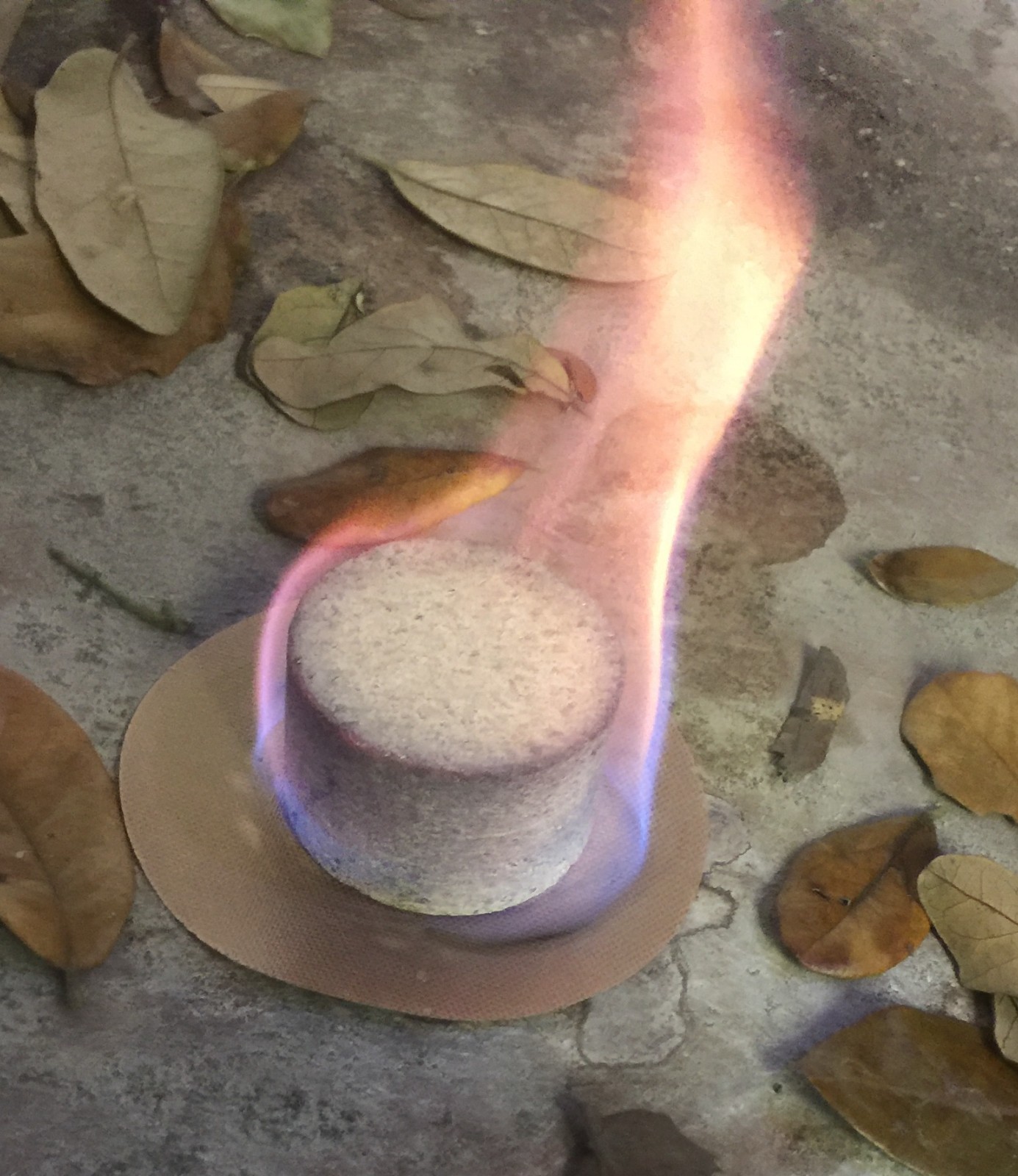 SimpleStove – 4 SnowStones absorb alcohol, you can simmer or cook fast