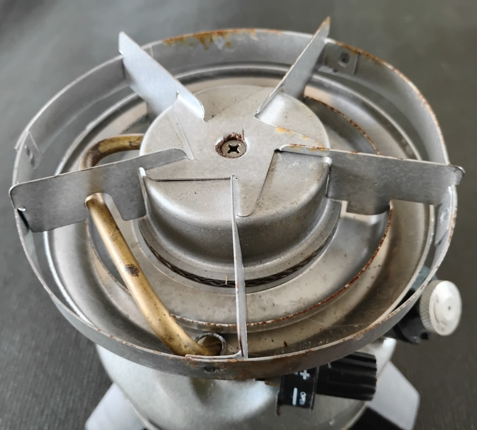 Vintage Coleman Peak 1 Stove