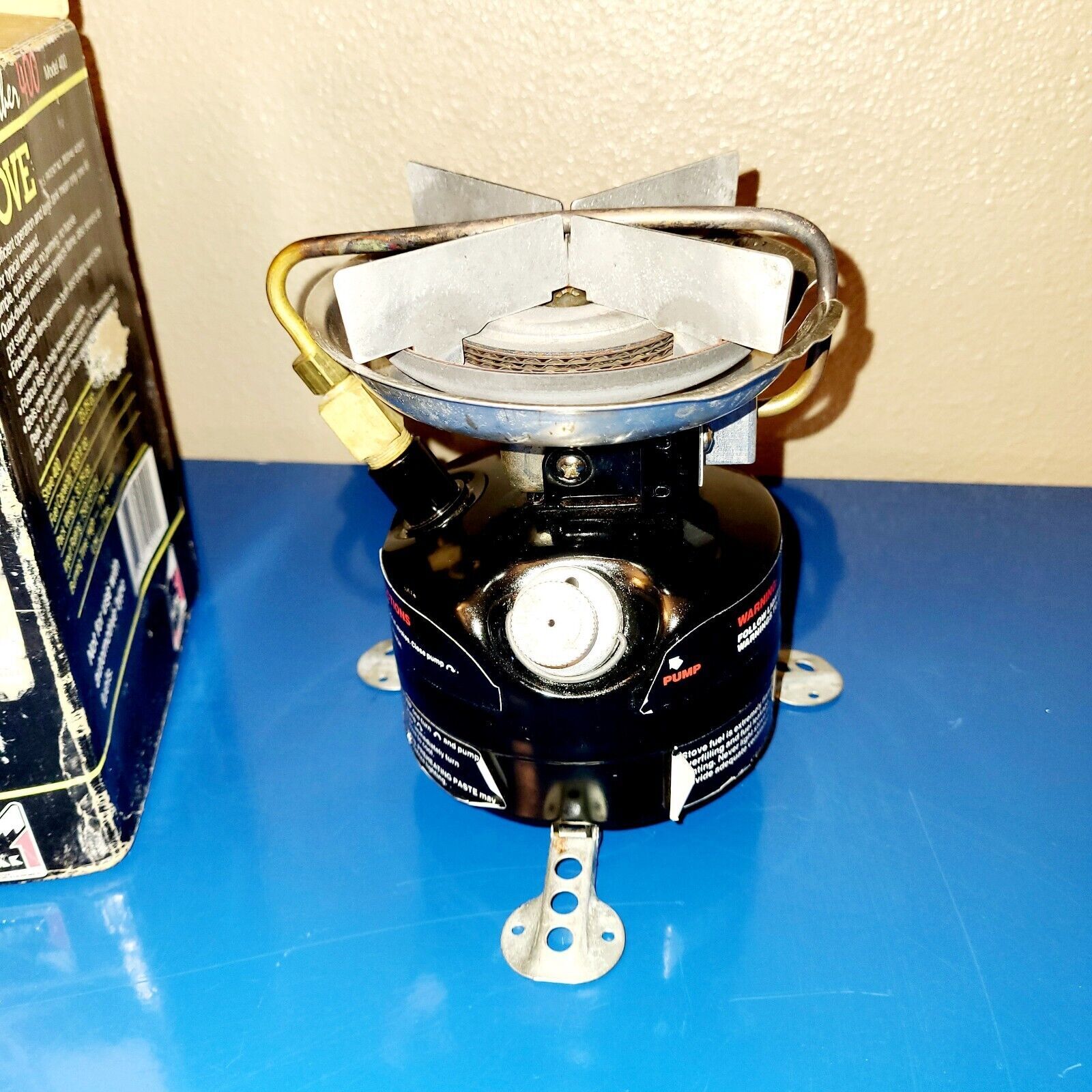 Coleman PEAK 1 Feather 400B Single Burner Camp stove. New Pump Cup, TESTED.8/90
