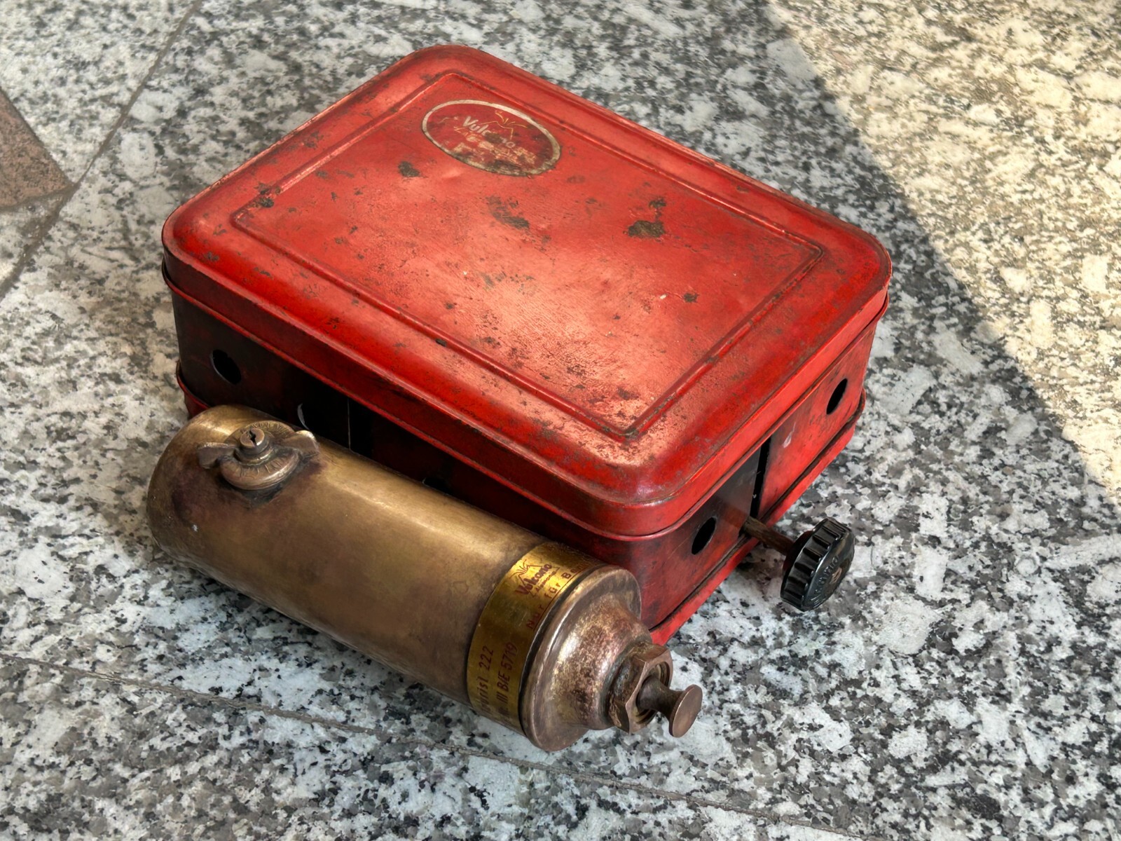 OLD VINTAGE VULCANO ALEMANIA BRASS KEROSENE CAMP STOVE WITH ORIGINAL TIN BOX