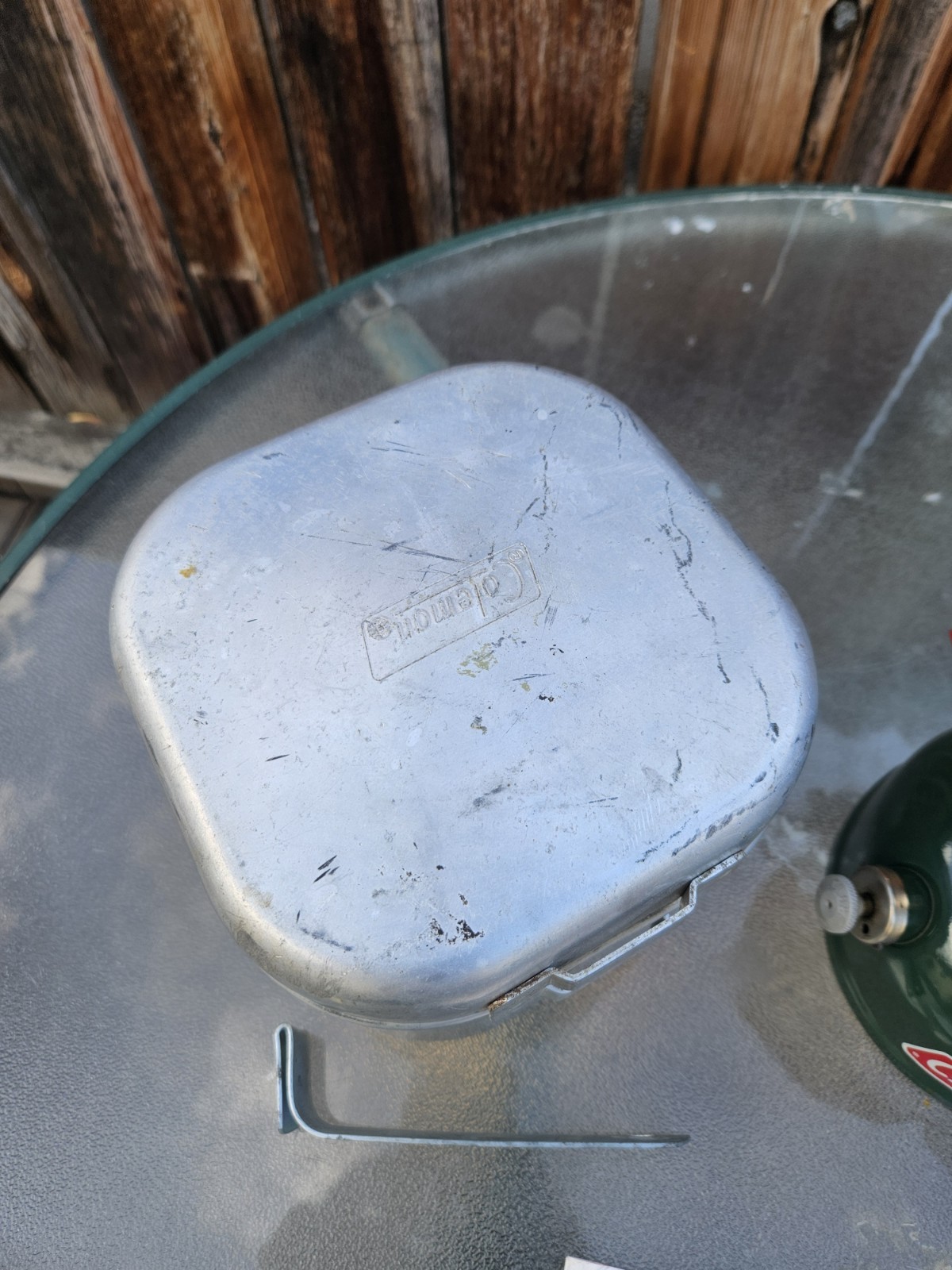 1974 COLEMAN 502 Single Burner Camp Stove With Aluminum Cook Kit Case Heat Drum