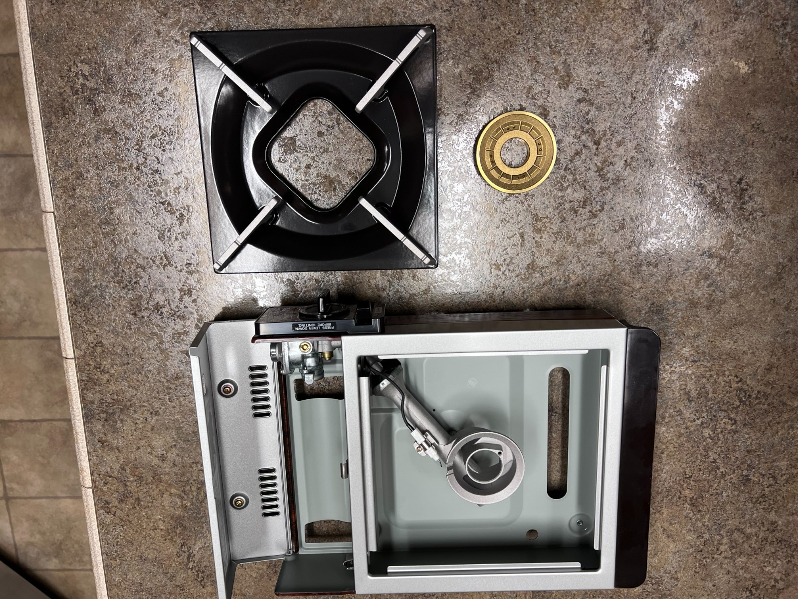 NEW Iwatani S-2 Deluxe Portable Butane Cooker/Stove